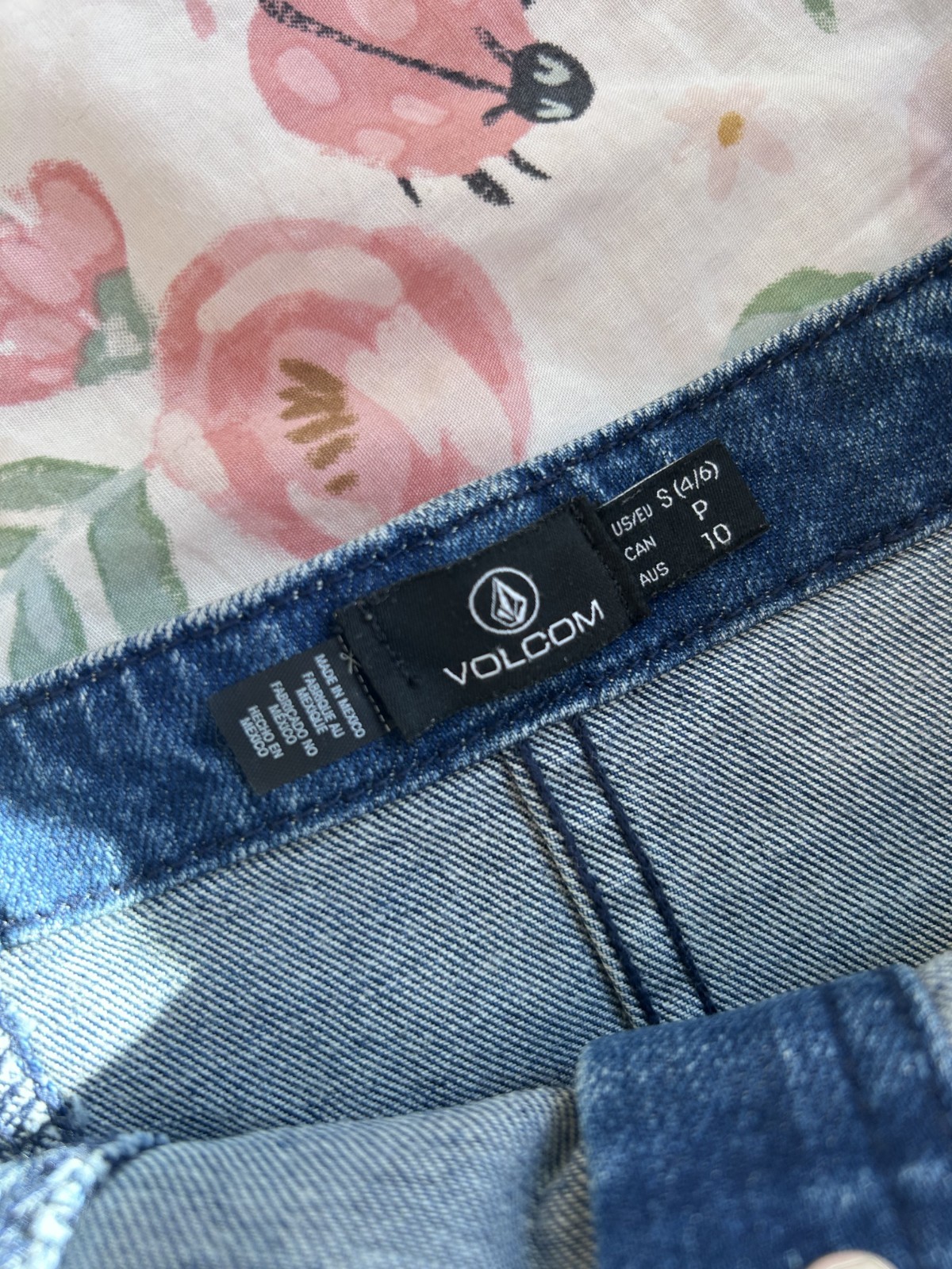 Volcom Denim Mini Dress Blue Button Front Raw Hem Sleeveless Medium Wash Size S