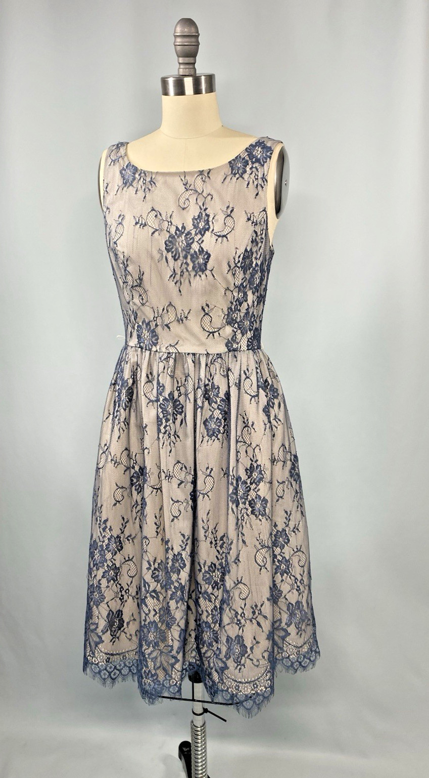 Mod Cloth Dress SIZE SMALL blue lace nude classic retro style 50s 60s floral