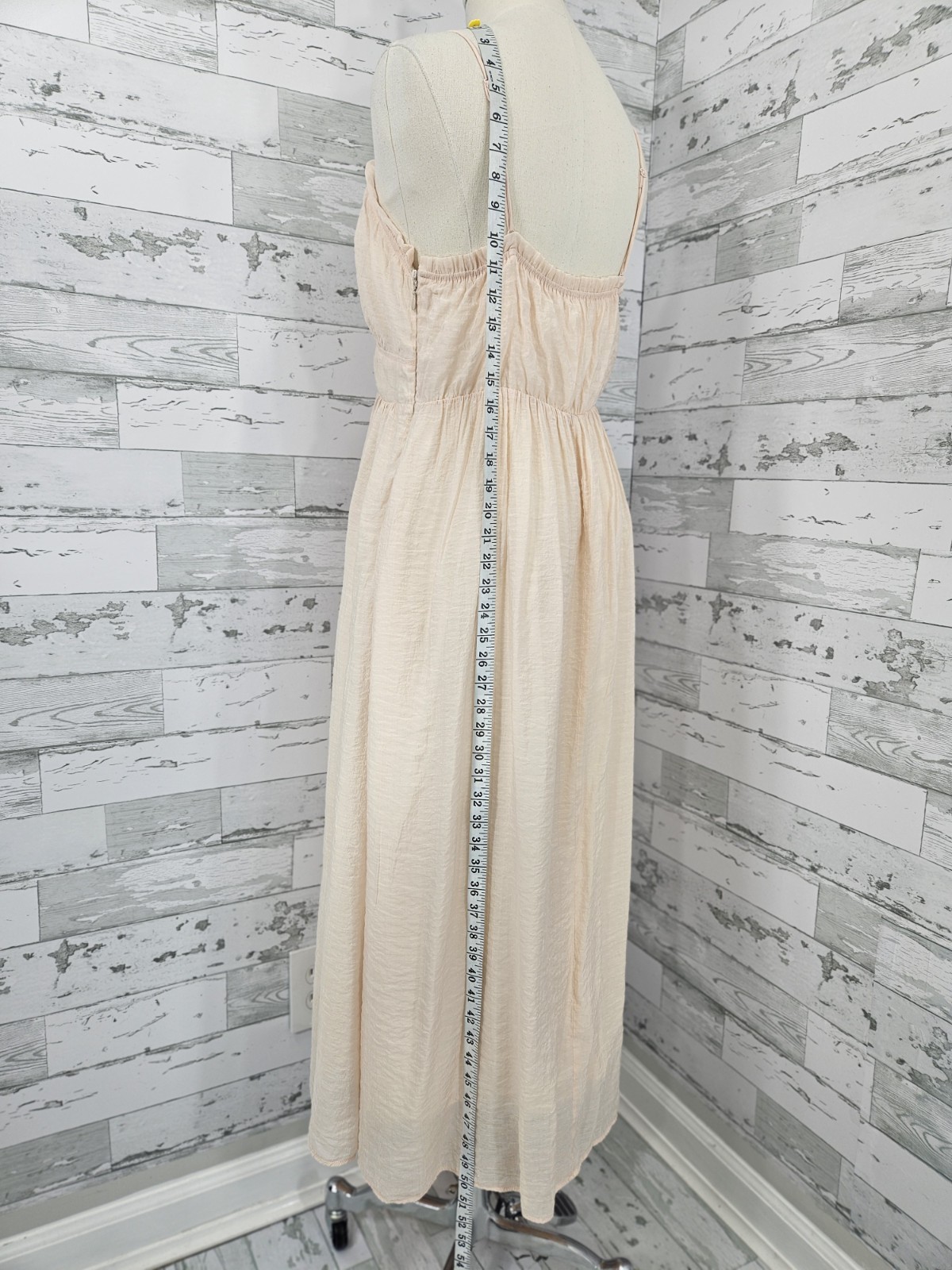 H & M Womens 12 Sleeveless Ruffle Midi Dress Gathered Waist Cream Peach