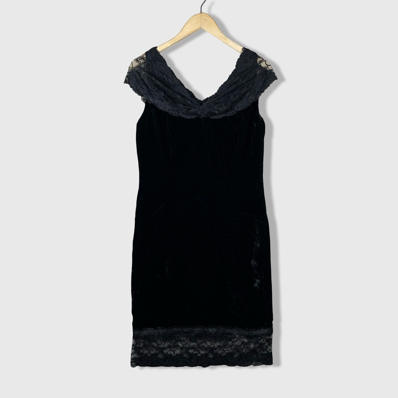 Vintage Spiegel Velvet Sheath Dress Womens 10 Black Lace Trim Whimsigoth Elegant