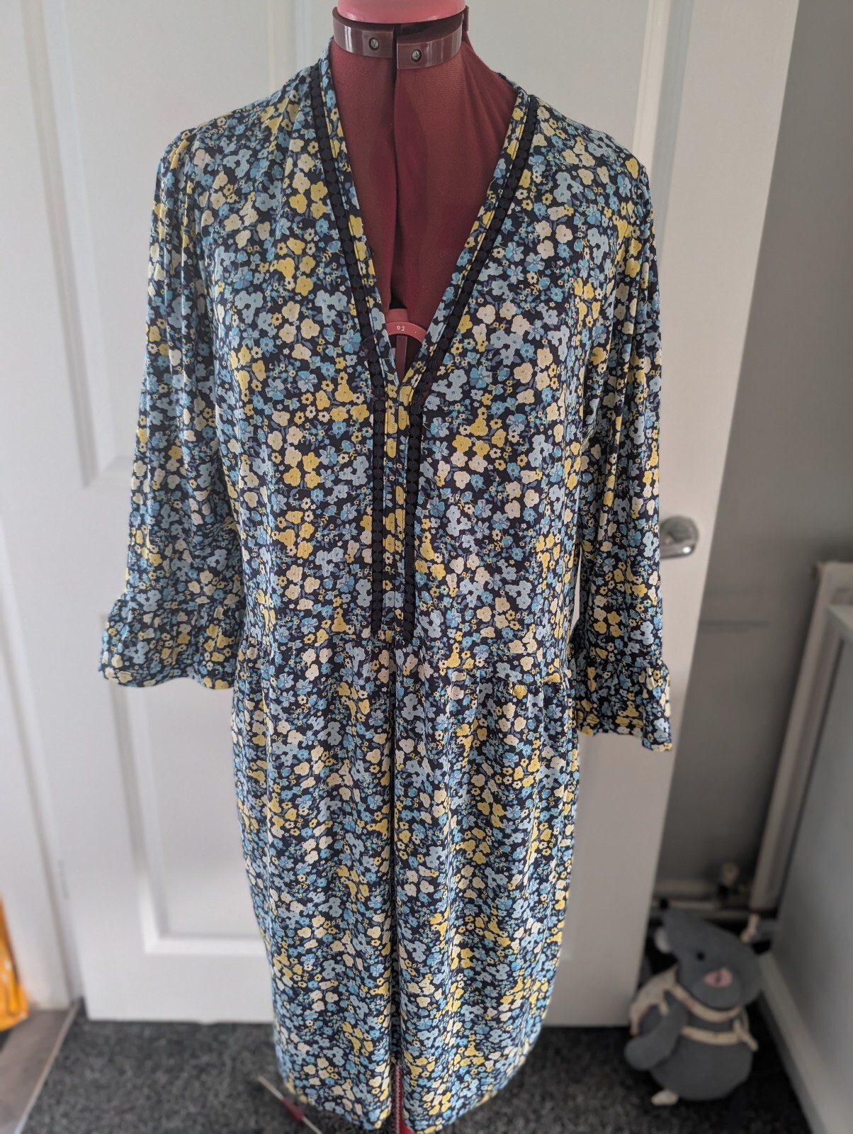 F&F Floral Pattern Dress in Navy Blue and Yellow, Size 16