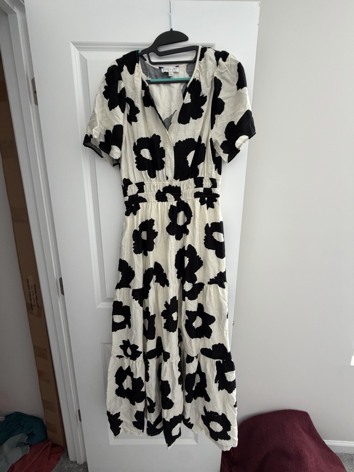 Womens She + Sky Floral Maxi Dress Size Large Black and White