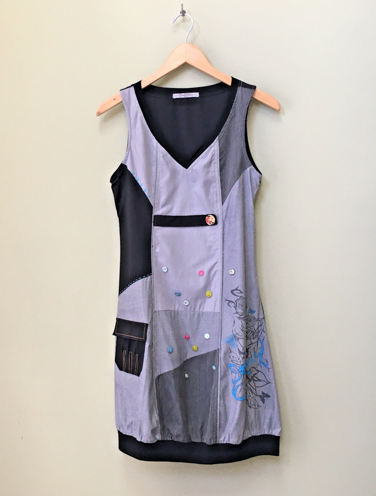 Color Block Dress Women’s Size 2 XS Graphic Wearable Art Gray Black Bubble Hem