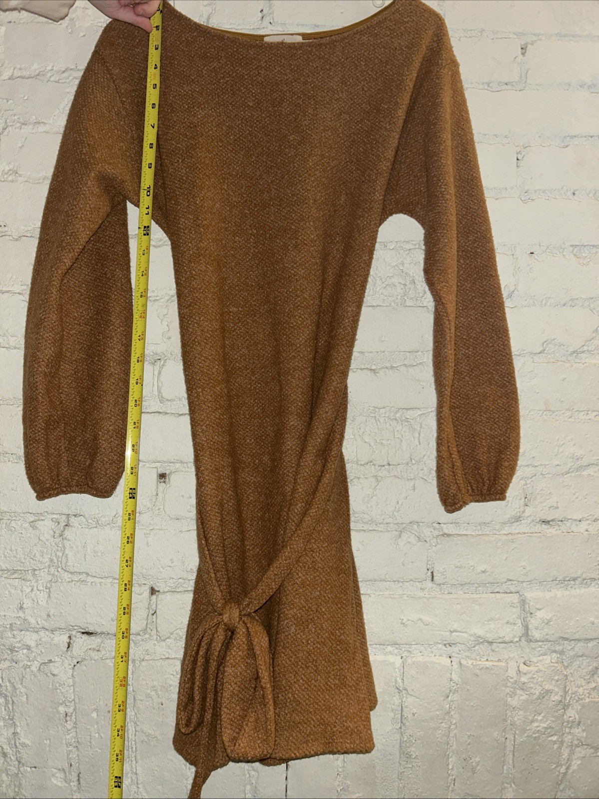 Betsey’s Boutique Shop Cognac Long Sleeve Front Tie Sweater Dress Size Medium