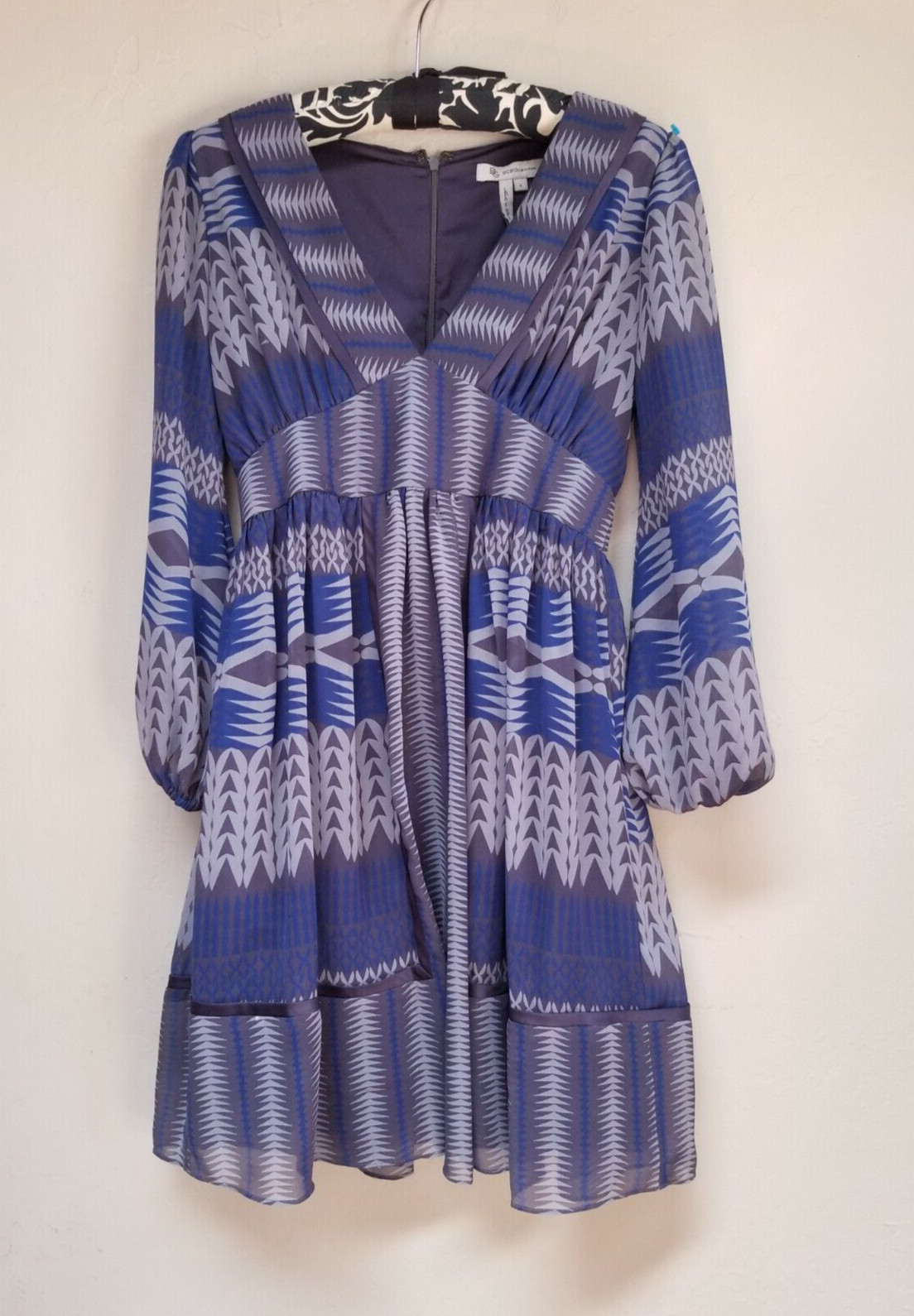 Vintage BCBGENERATION Womens V-neck Empire Waist Dress Size 0 Blue Lined