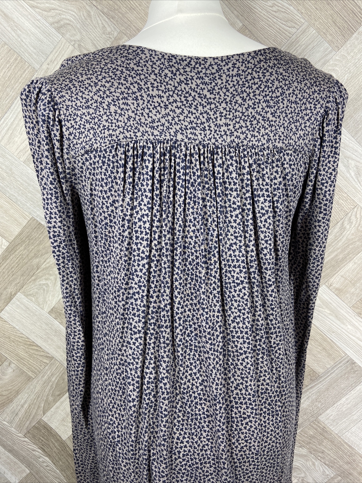 French Connection Dark Floral Leaf Pattern Stretch Long Sleeved Dress Size 8