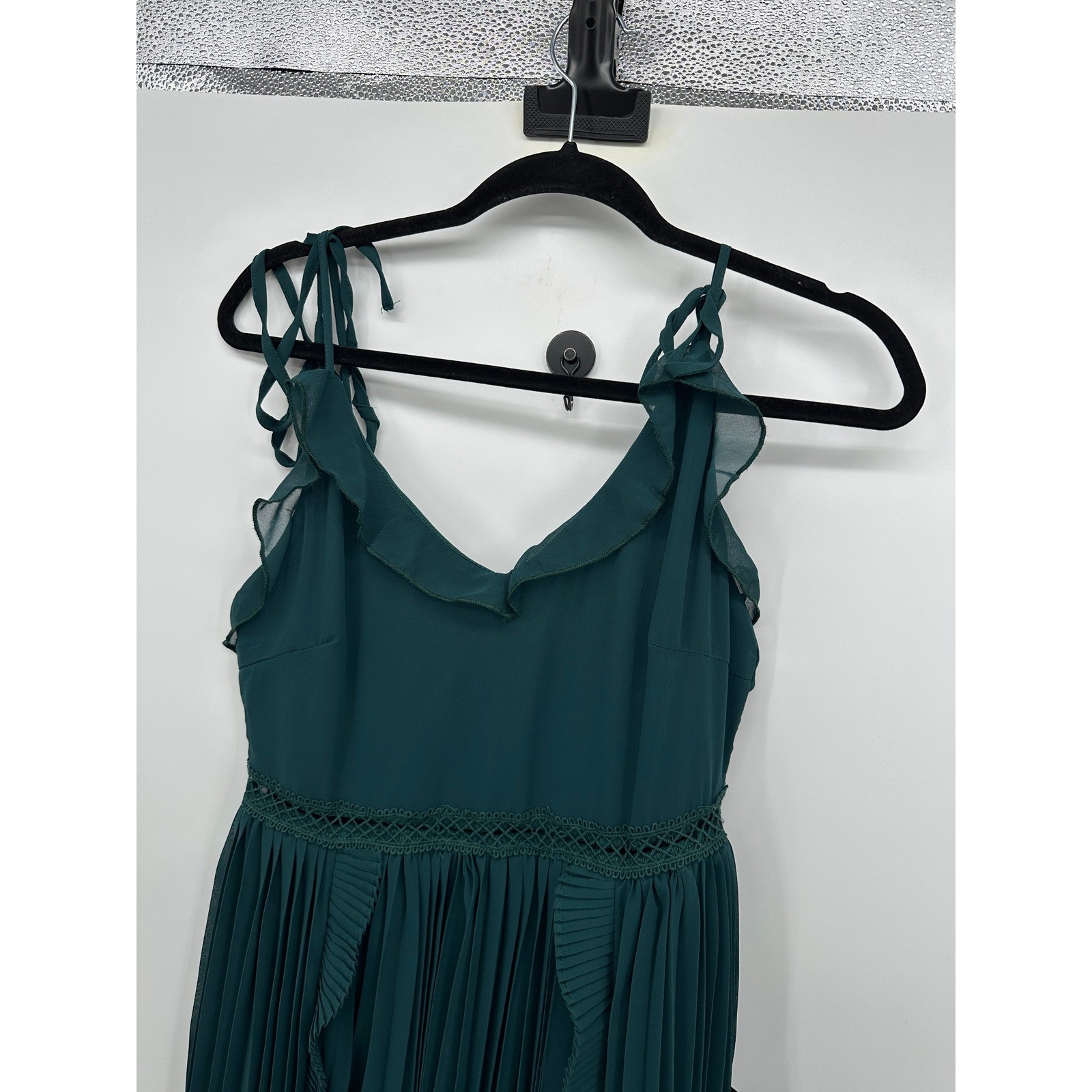 Lulus Forest Green Pleated Ruffle Midi Dress D1778 Tie Strap Womens Medium