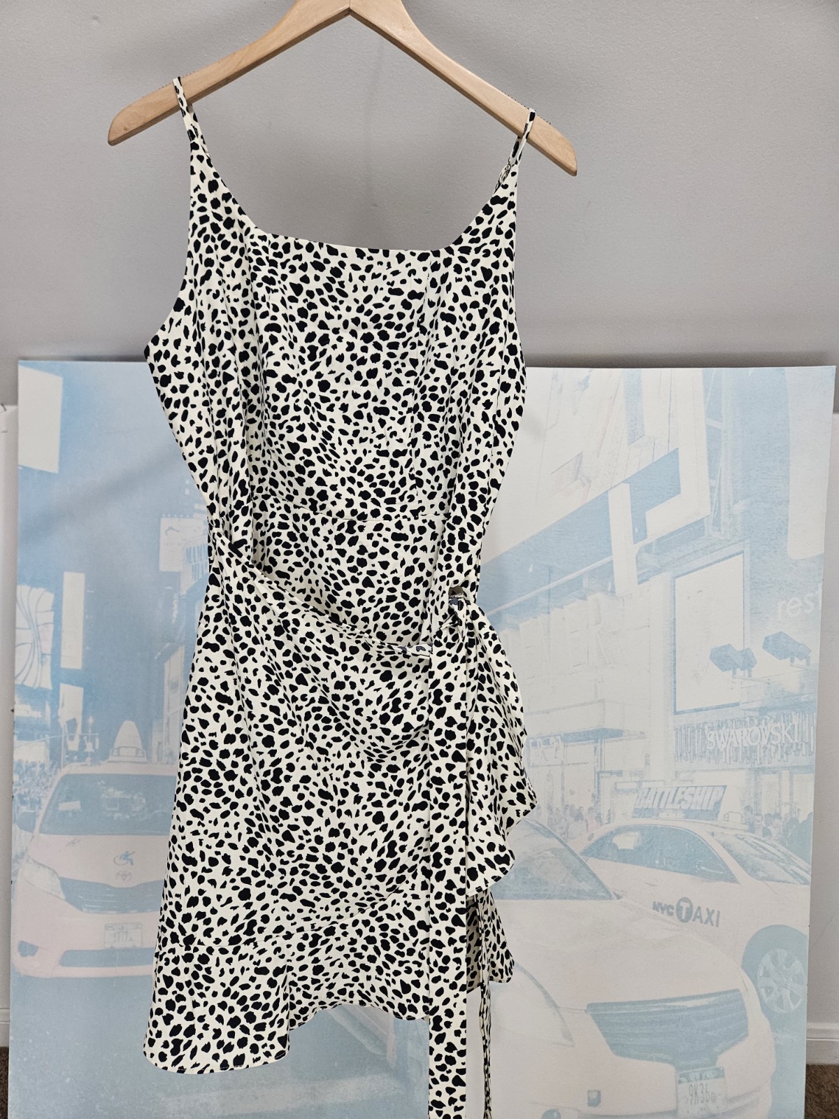 Womens Large- Dress Animal print faux wrap sundress ruffle hem boho sundress