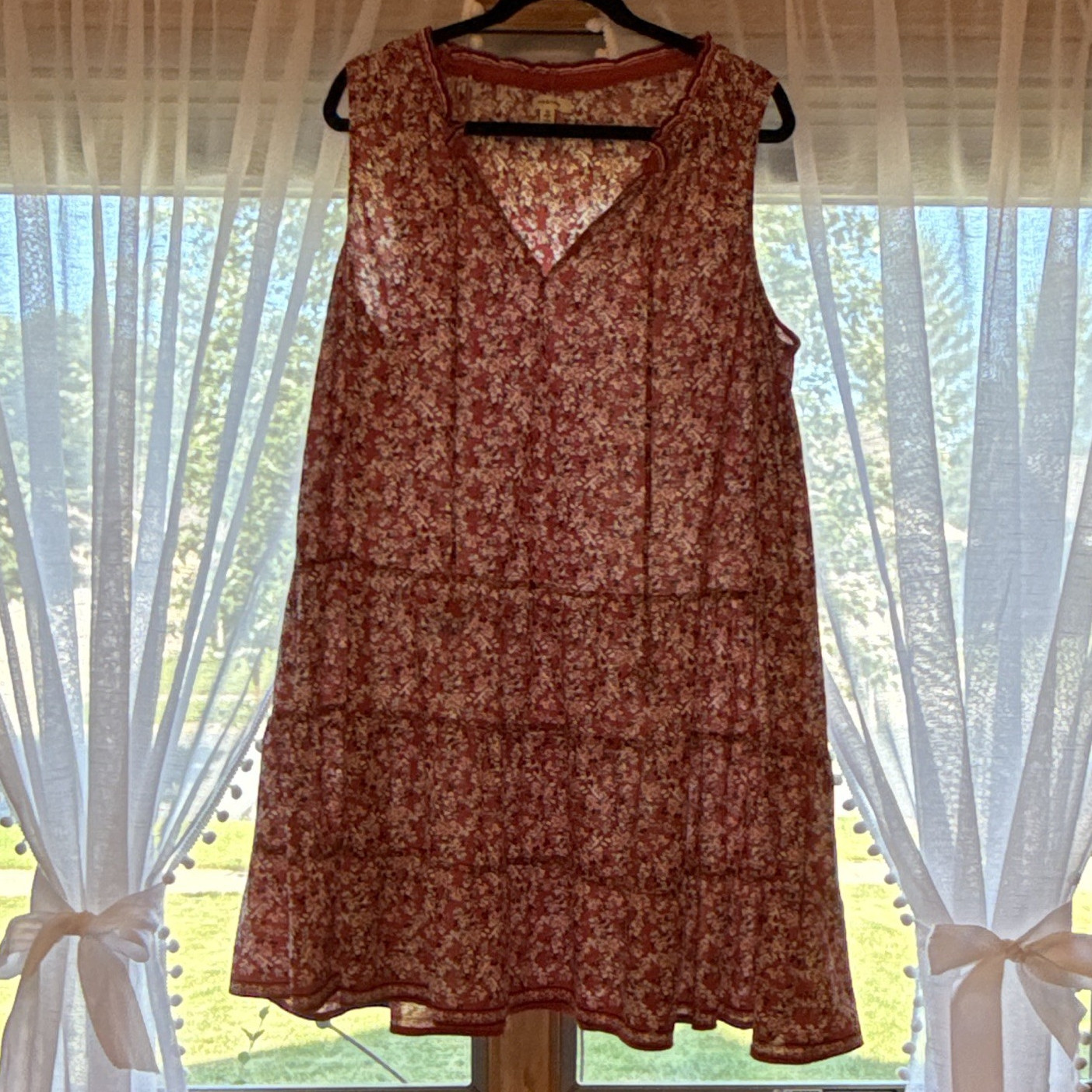 Max Studio 1X Plus Red Floral Knit Tiered V-Neck Sleeveless Knee Dress