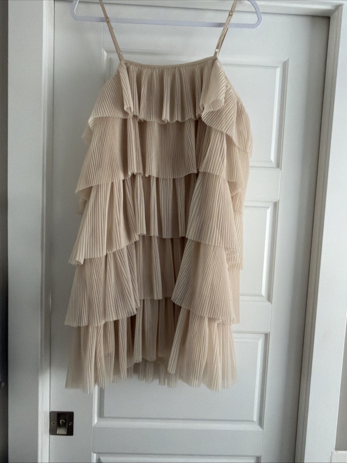 Listicle Tiered Dress fully lined strappy, Cream Tan size Medium, NWT