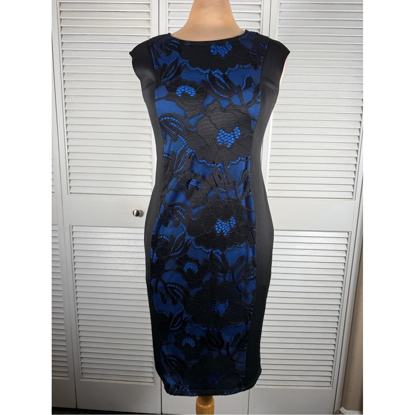 A.K.A. Posh NWOT Black Blue Floral Lace Sheath Pull-On Dress Size Small