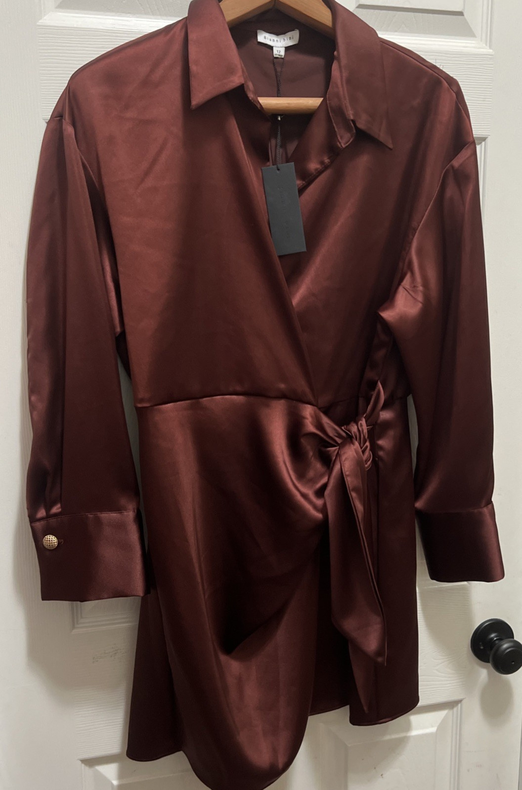 NWT Gianni Bini Size 12 Avery Long Sleeve Satin Point Collar Wrap Dress Sexy