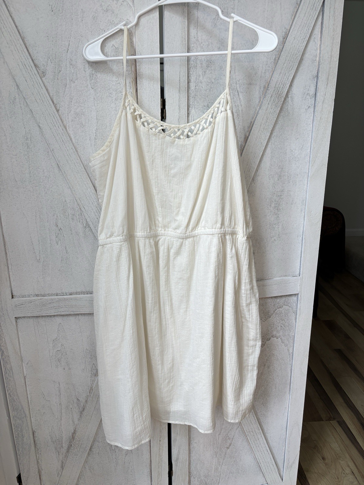 Old Navy Strappy Creme Dress Women’s XL Lined Adjustable Strap Boho Romantic