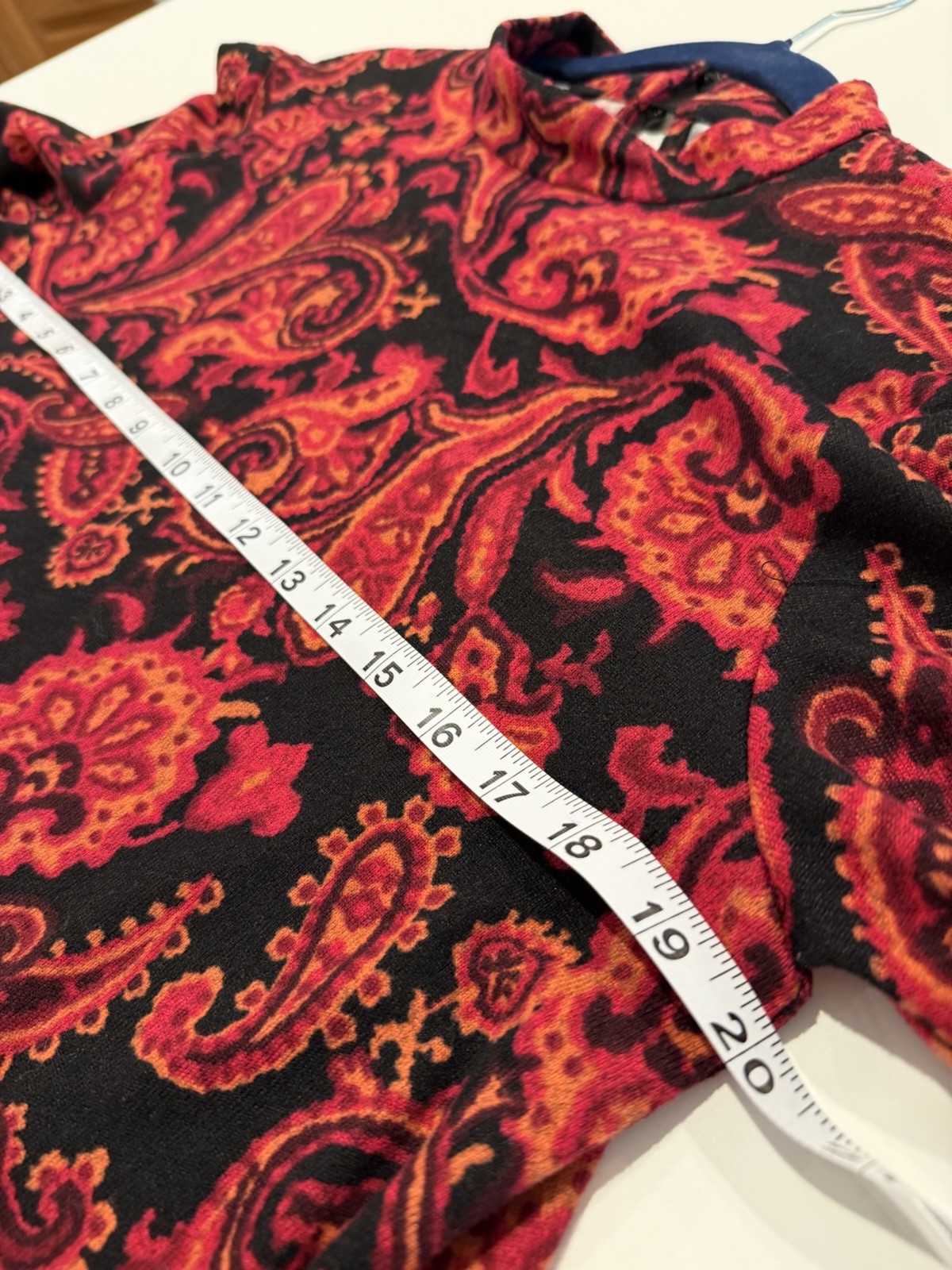 AGB Size L Black/Red Paisley Mock Neck Keyhole Long Sleeve Shift Dress