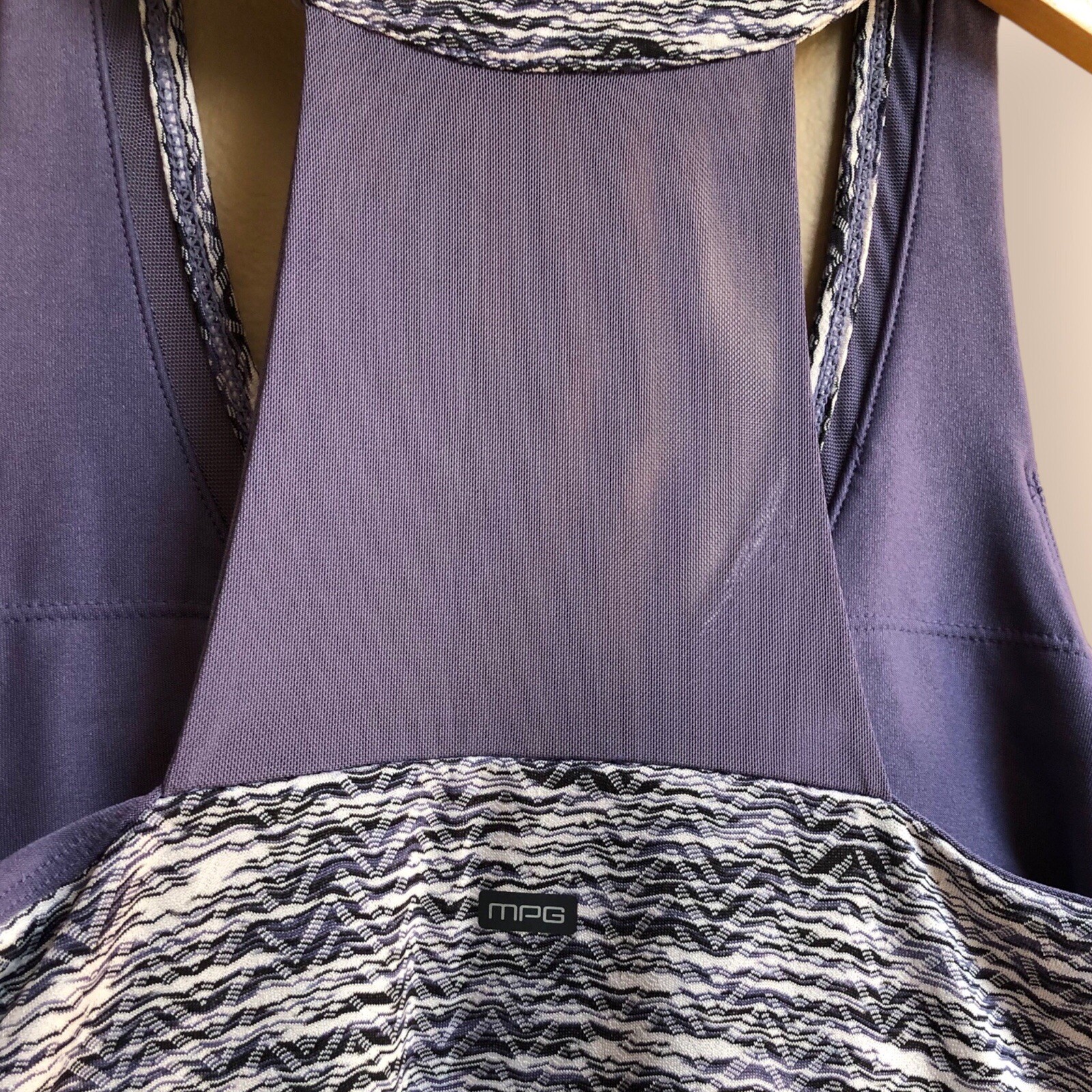 MPG Racerback Purple Patterned Athletic Dress Sports Bra Top Golf Tennis Women S