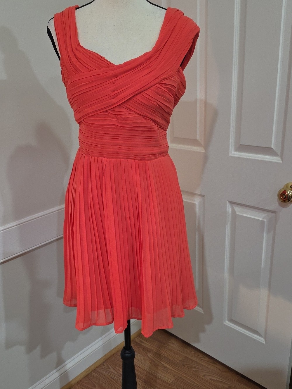 BB Dakota Anu Pleated Coral Dress – Size 4