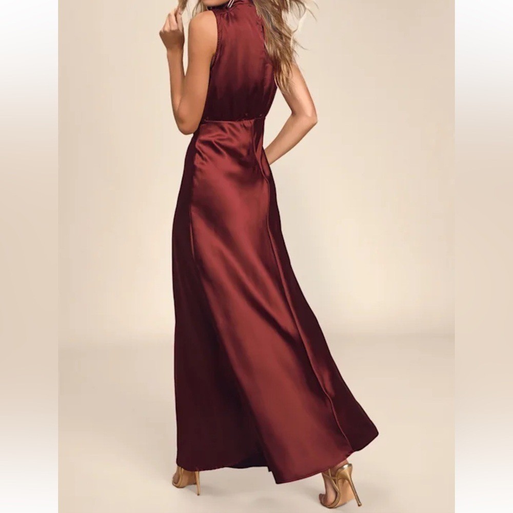 Lulus Classic Elegance Wine Satin Mock neck keyhole back Maxi Dress size XL NWT