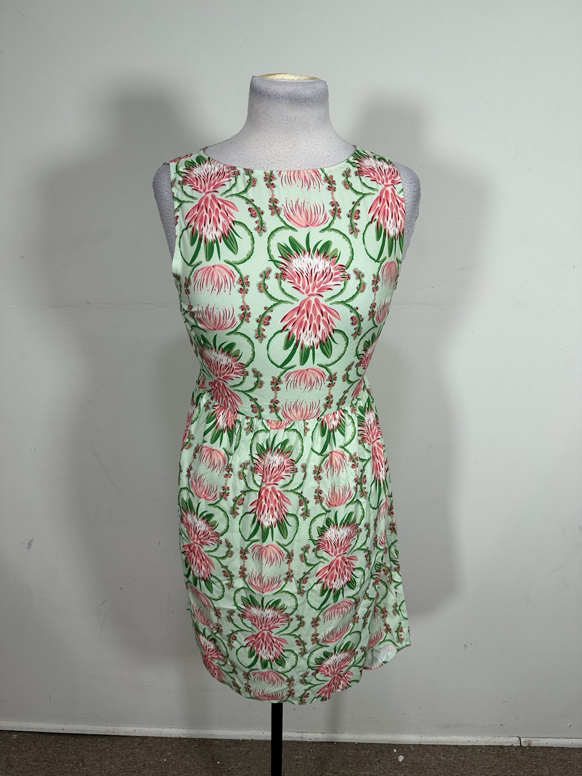 Emily McCarthy Women’s Proper Protea Print Sleeveless Dress Size XS