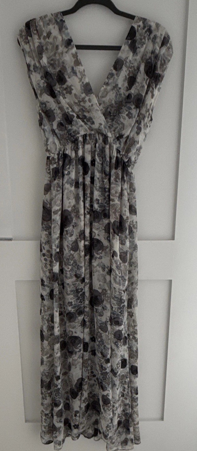 Alythea Floral Maxi Dress V-Neck Chiffon Pleated Sleeveless Gray Blue M AD3224FL