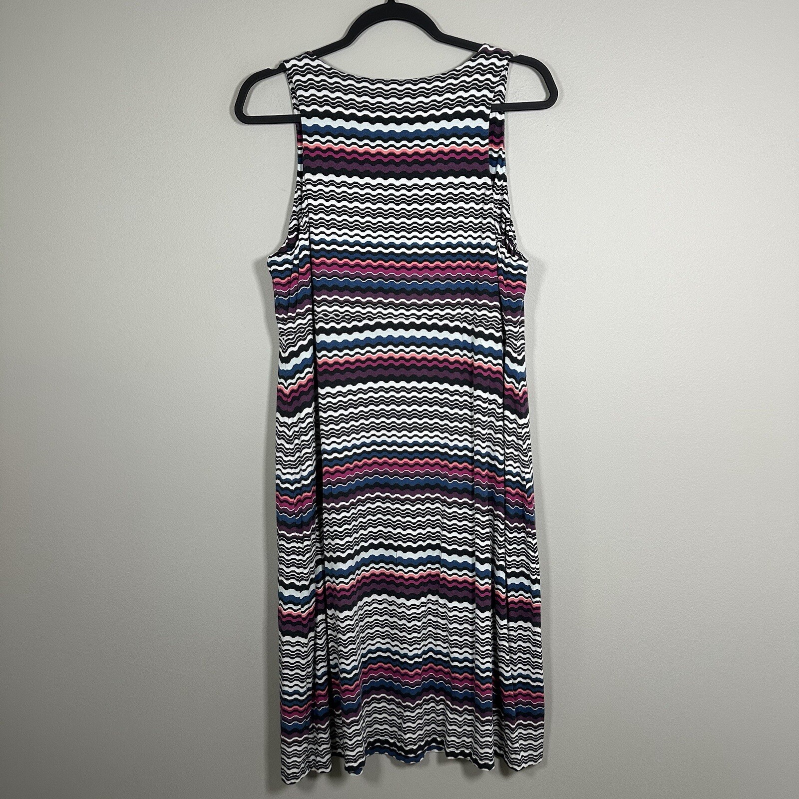 Athleta XLT Black White Multicolor Wavy Stripe Sleeveless Jersey Knit Dress