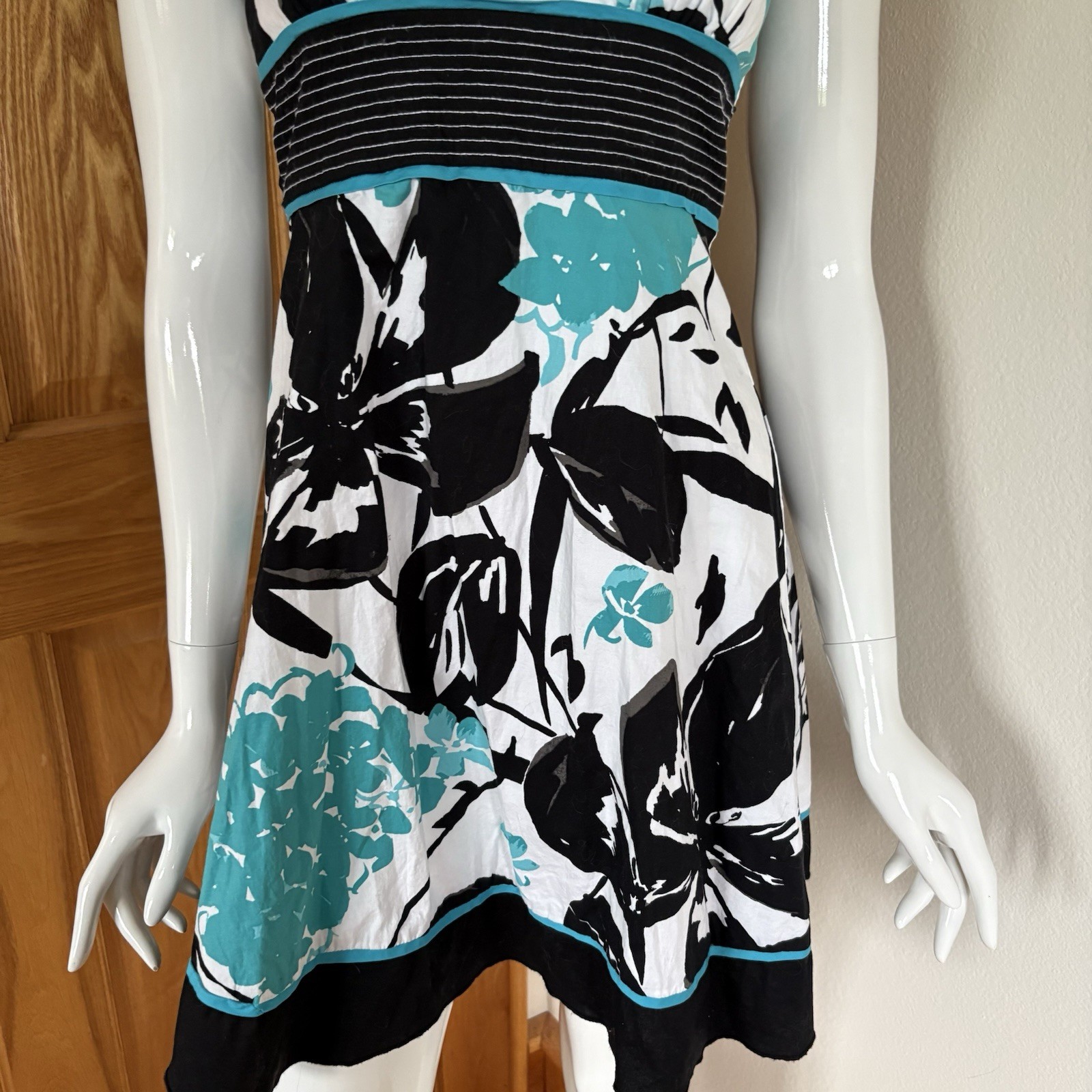 Speechless Black/White/Blue Floral Fit & Flare V-Neck Halter Dress