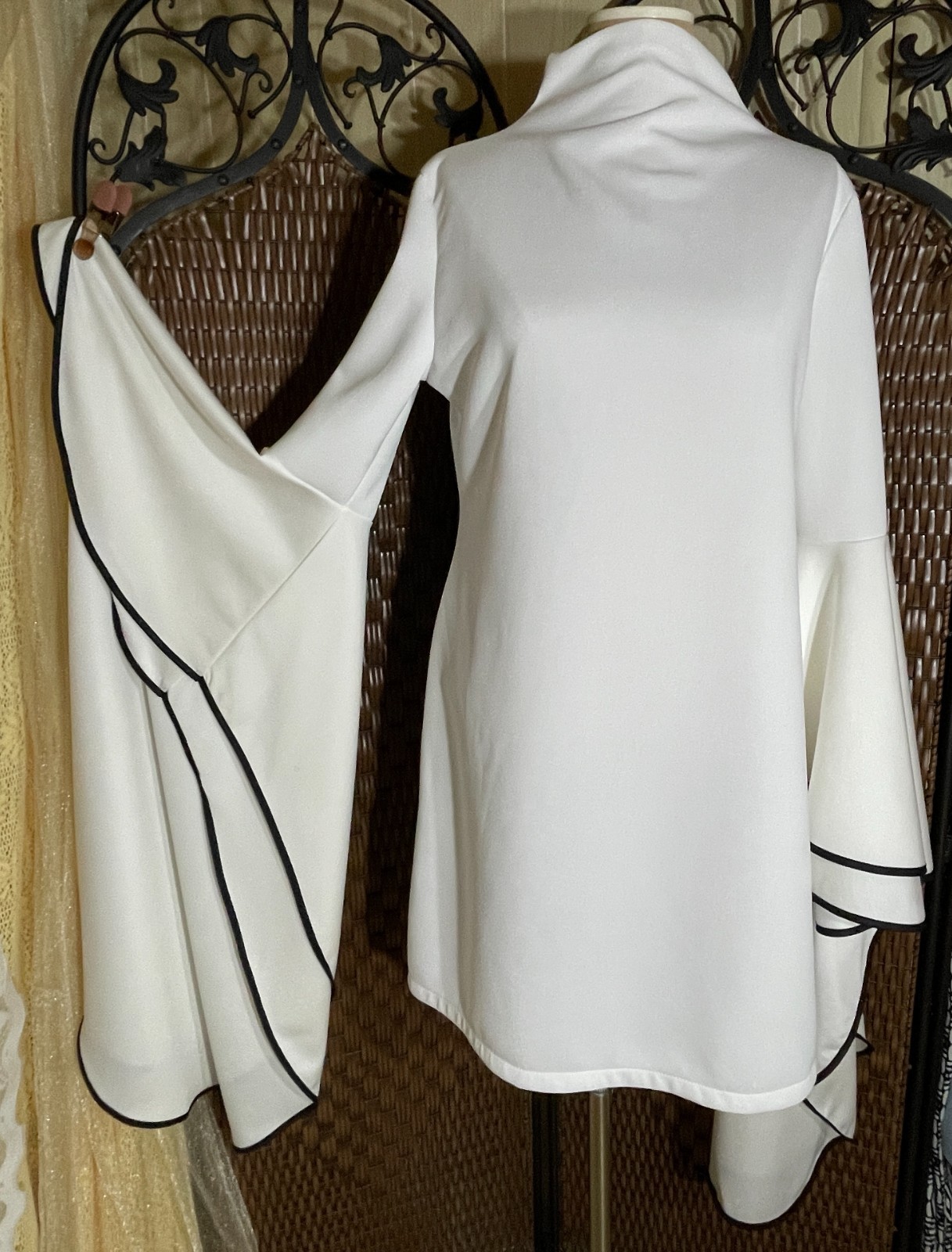 Sz Large Flared LONG Sleeves Goddess White Stand up Collar Mini Dress