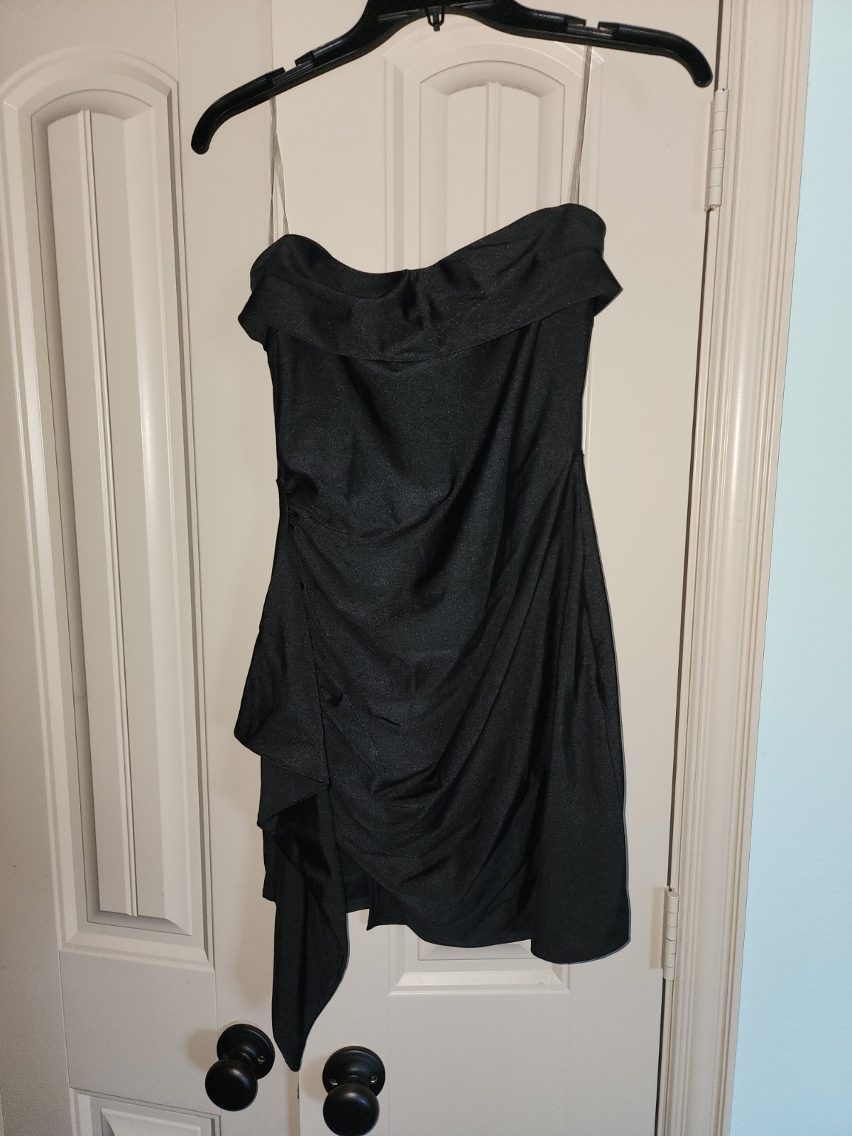 Windsor Women’s M Black Solid Side Slit Ruffle Strapless Mini Dress
