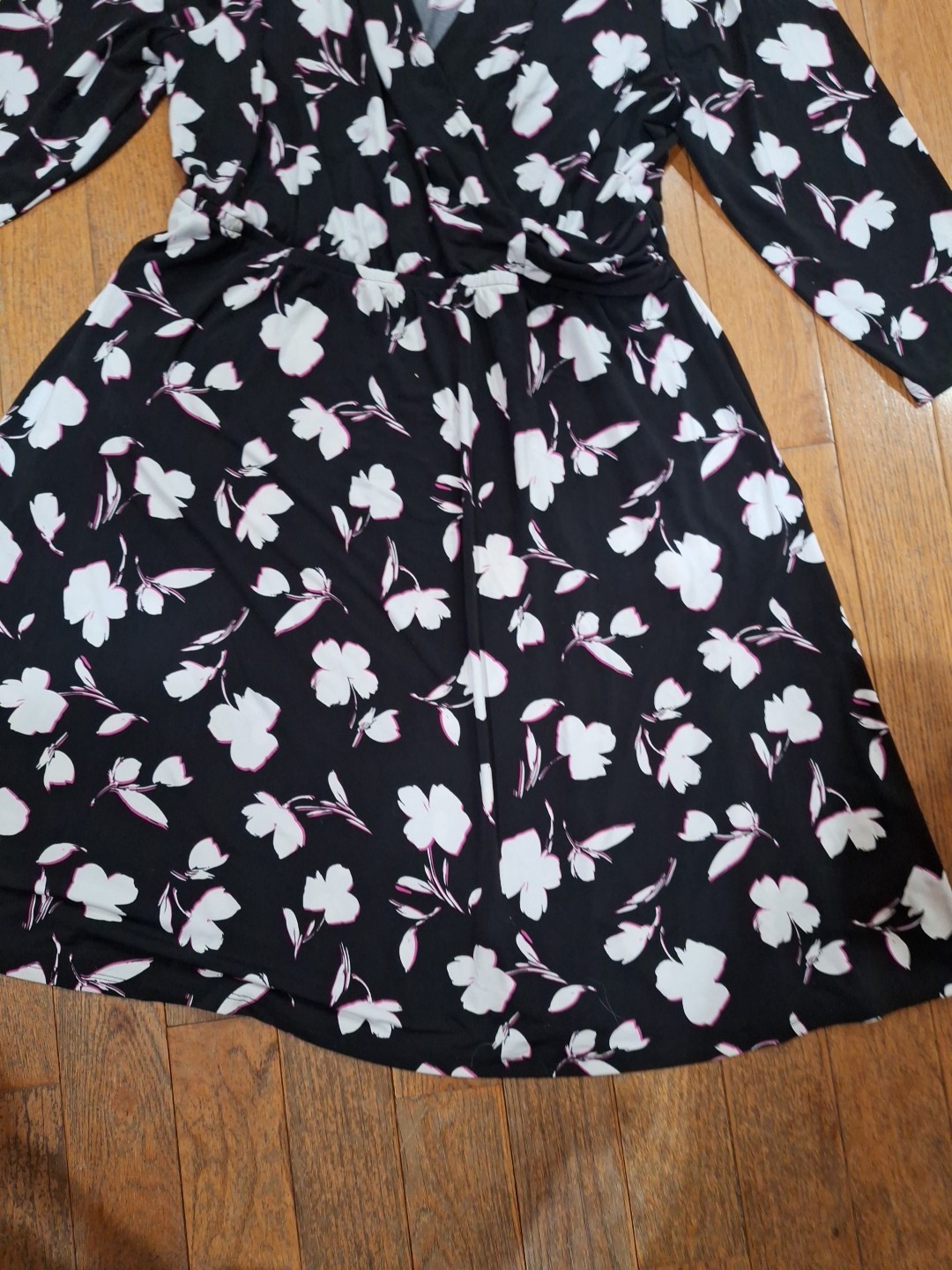 LANE BRYANT Black Plus Floral V Neck Elastic Waist DRESS Size 18/20 Poly/Spandex