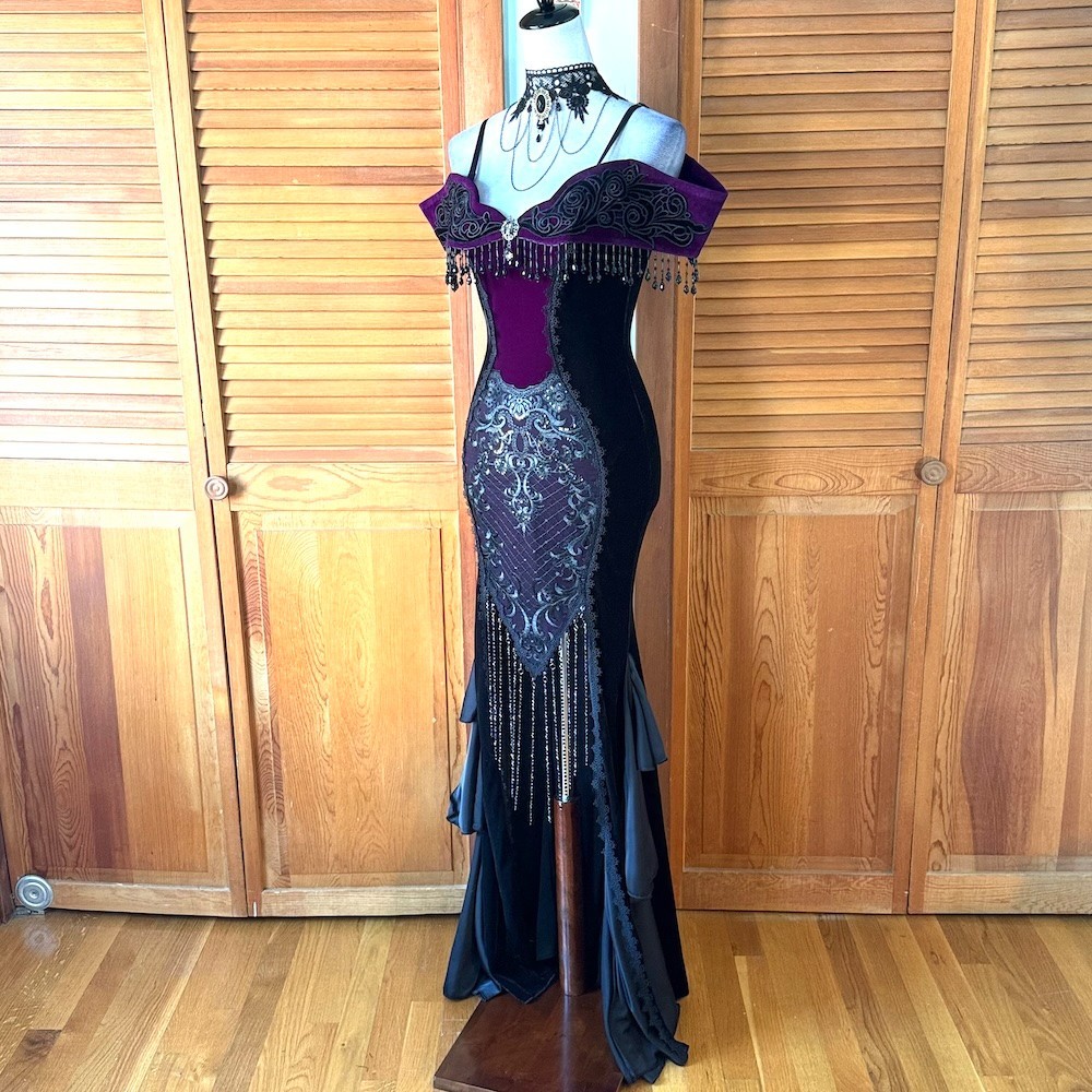 Devil Fashion Gothic Victorian ‘Vampire Masquerade’ Purple Black Velvet Gown M