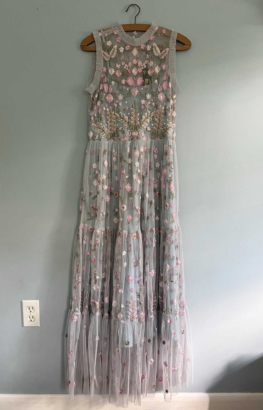 Tolani Rielle Maxi Dress S Light Blue Floral Embroidered Mesh Round Neck Zip