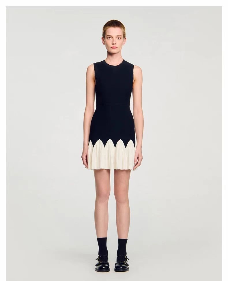 Women’s Knitting Round neck Sleeveless Color clashing Ruffled dress Sandro