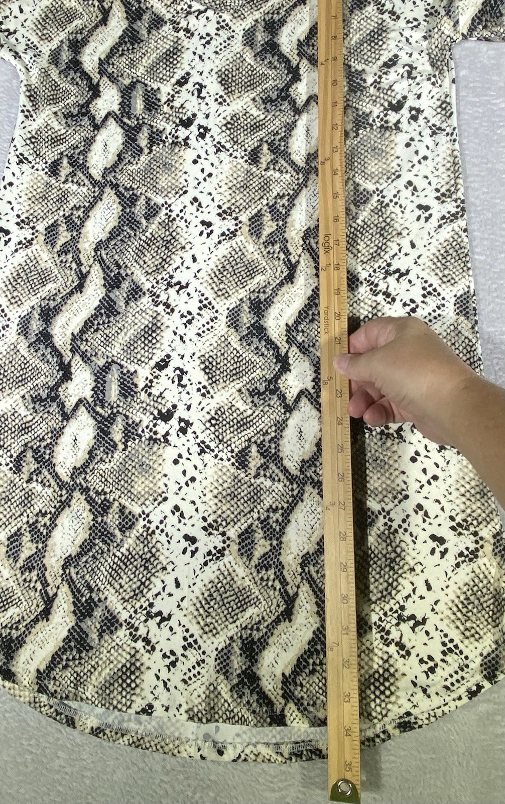 Texas True Threads Snake Print Dress Size Small Short Sleeve V-Neck Western