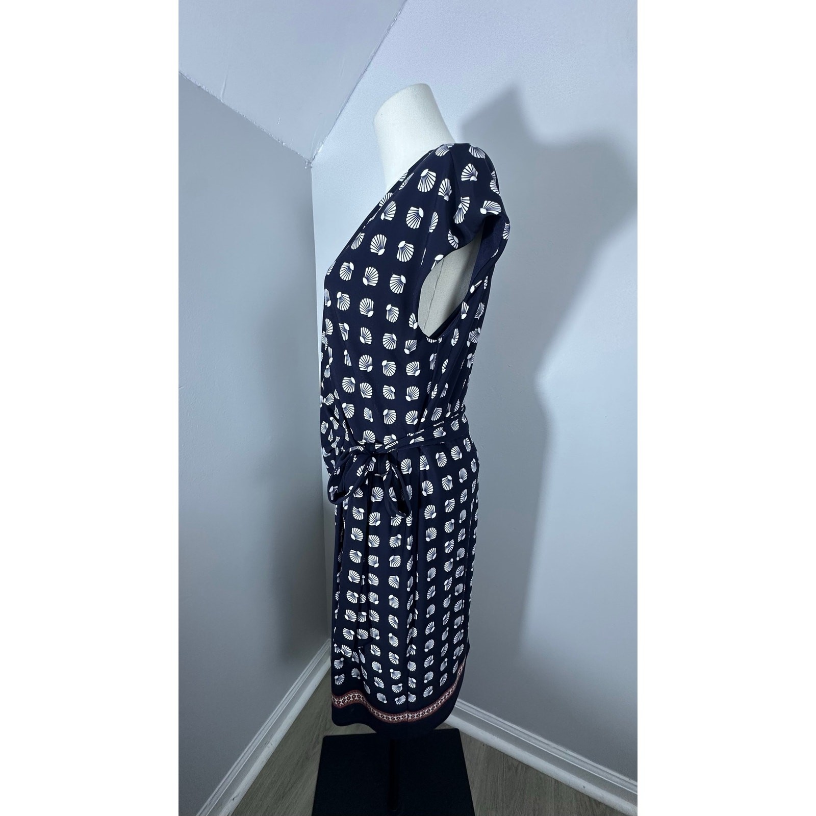 Ann Taylor Seashell Wrap Dress 10P Petite Navy Blue White Nautical Coastal