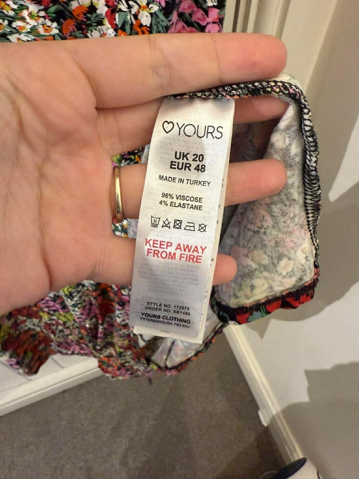 Yours Short-Sleeved V-Neck Vibrant, Multi-Coloured Floral Print Midi Dress UK 20