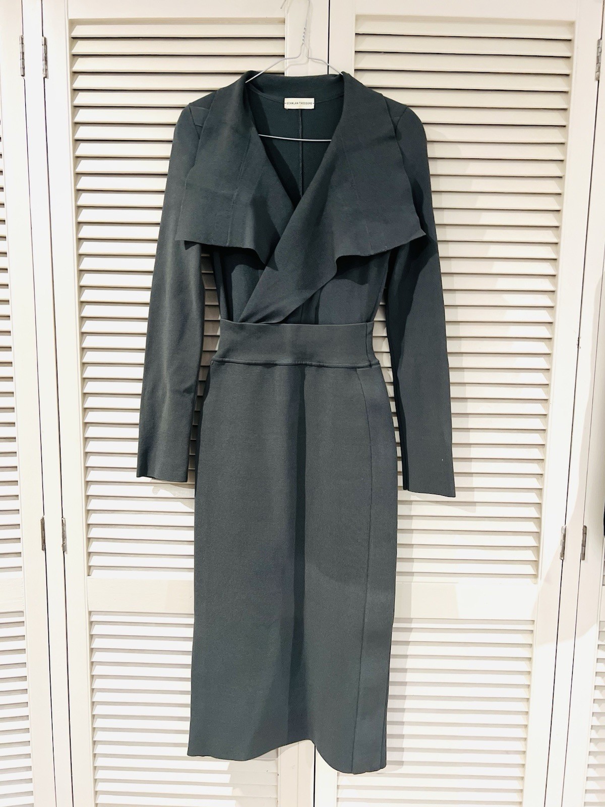 Versatile SCANLAN THEODORE 💚🩶💚 Crepe Dress Size M Medium
