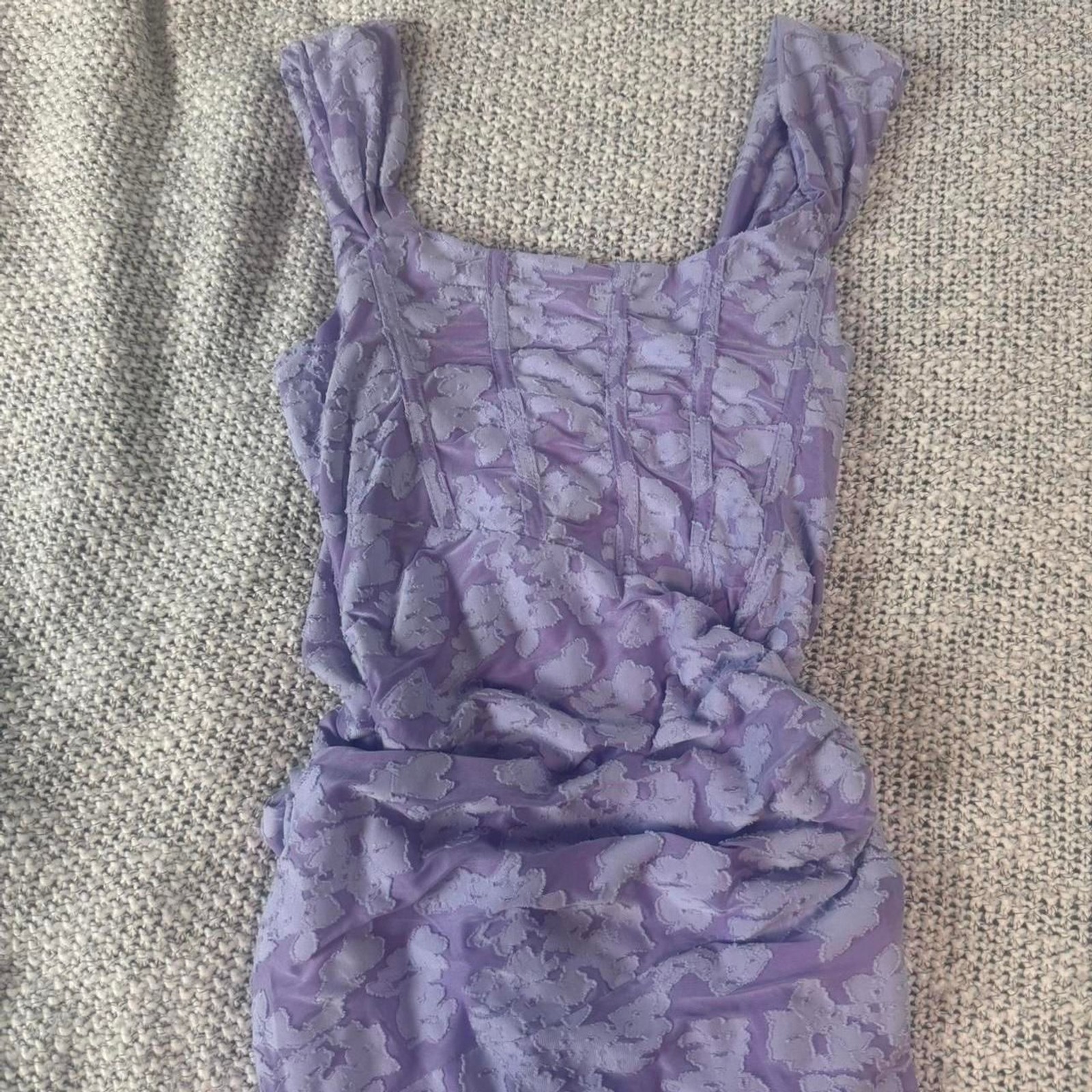 NWOT Purple floral Flowy bodycon dress with ruched detailing and zipper closure