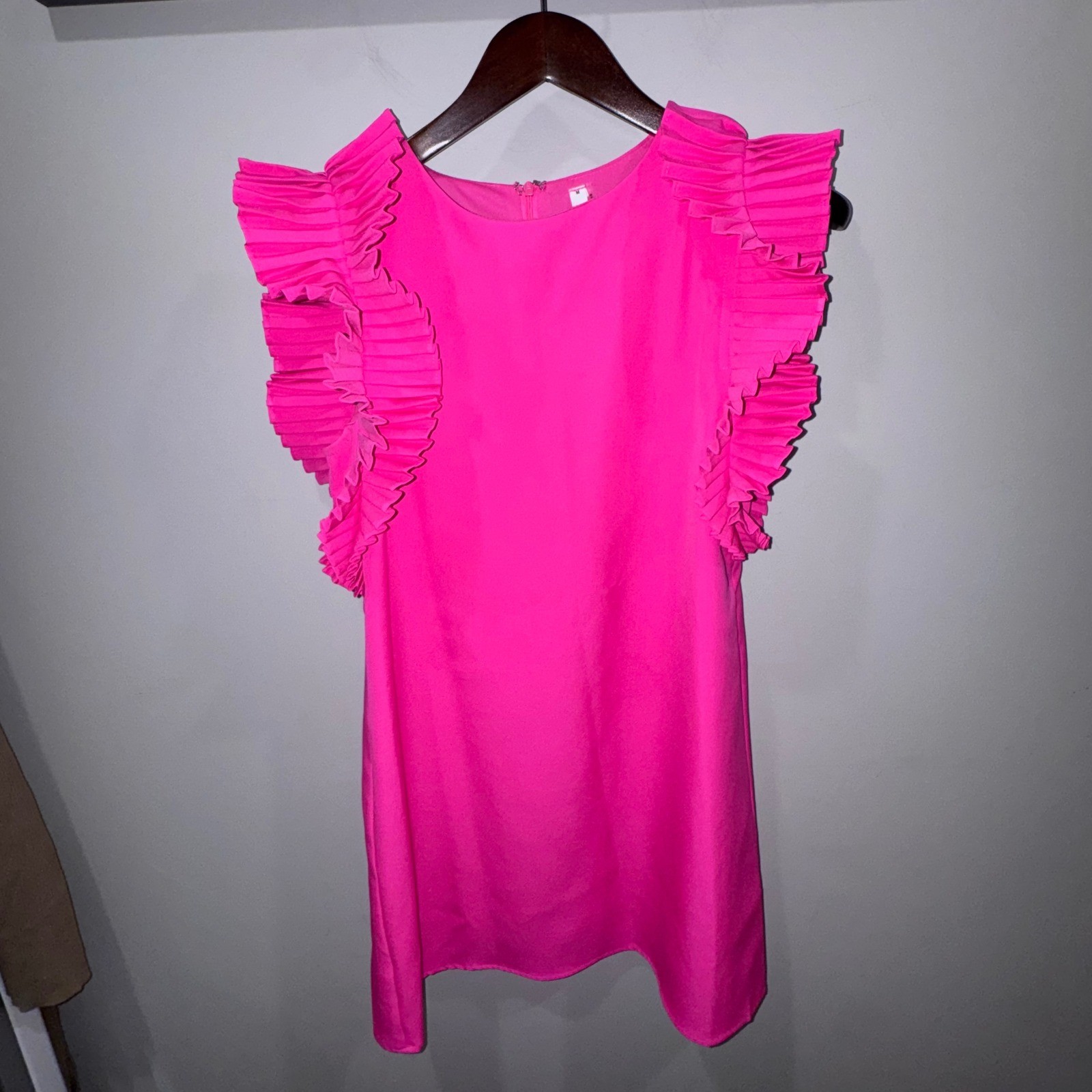 GLAM Ruffle Sleeve Mini Dress Womens Medium Hot Pink EUC Pleated Shift Lined