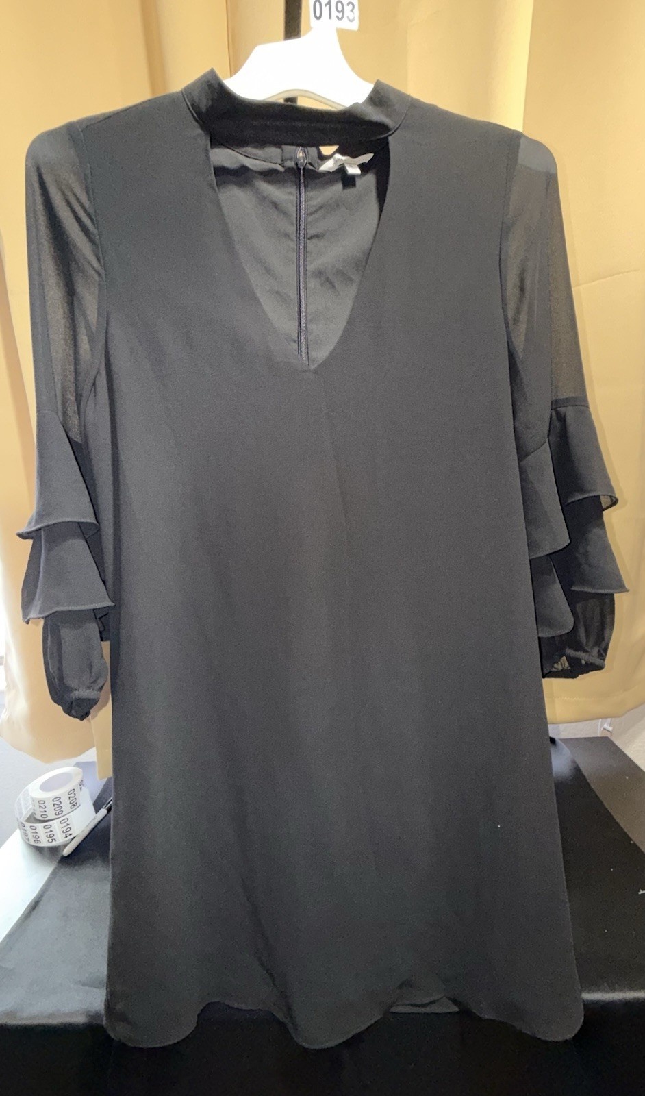 Naked Zebra Black Solid Shift Short Dress V-Neck Ruffle Sleeve Zip S