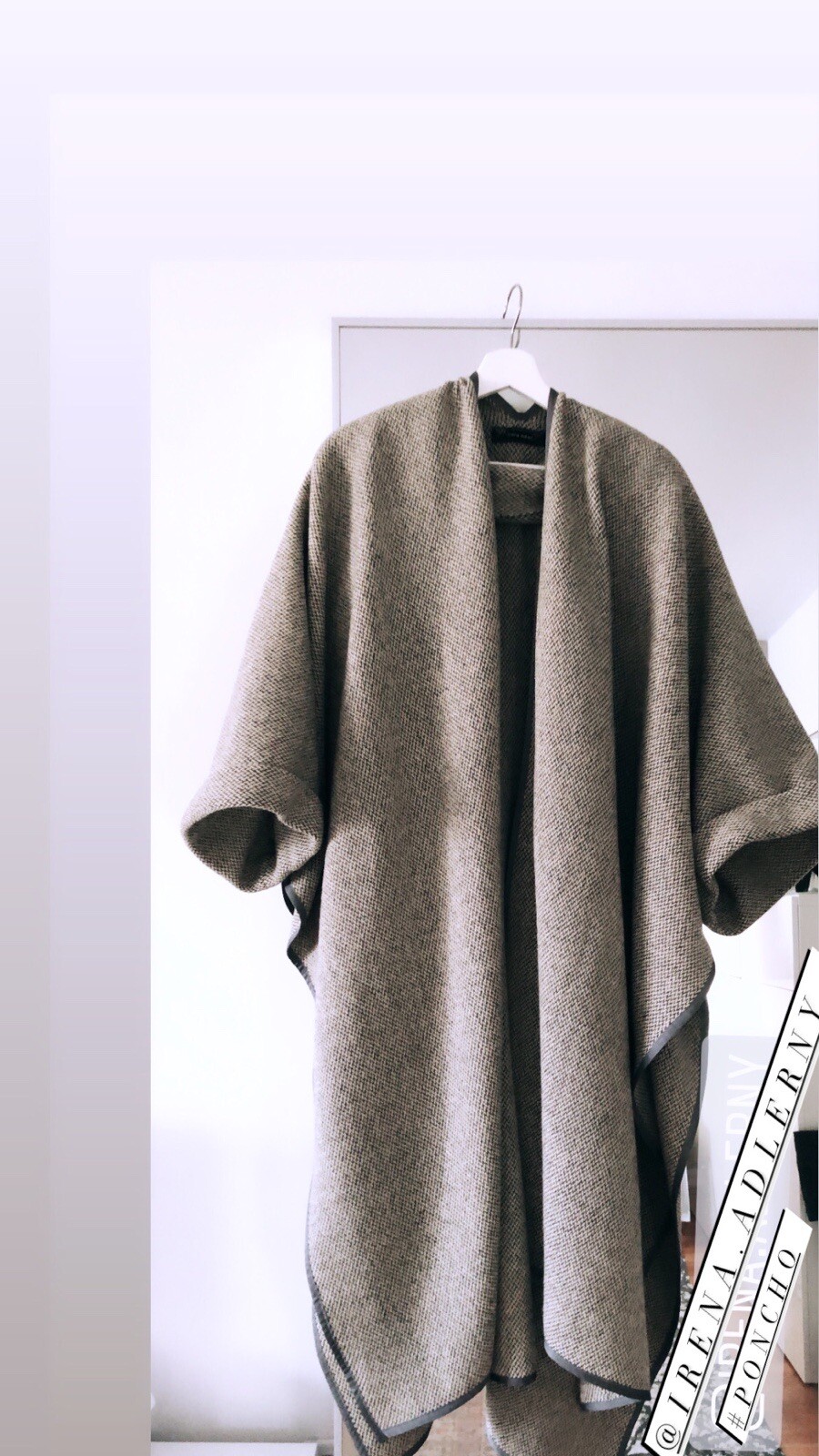 Handmade Irena Adler Poncho/Cape with Sleeve-Cuff Italian Virgin Wool Tweed OS