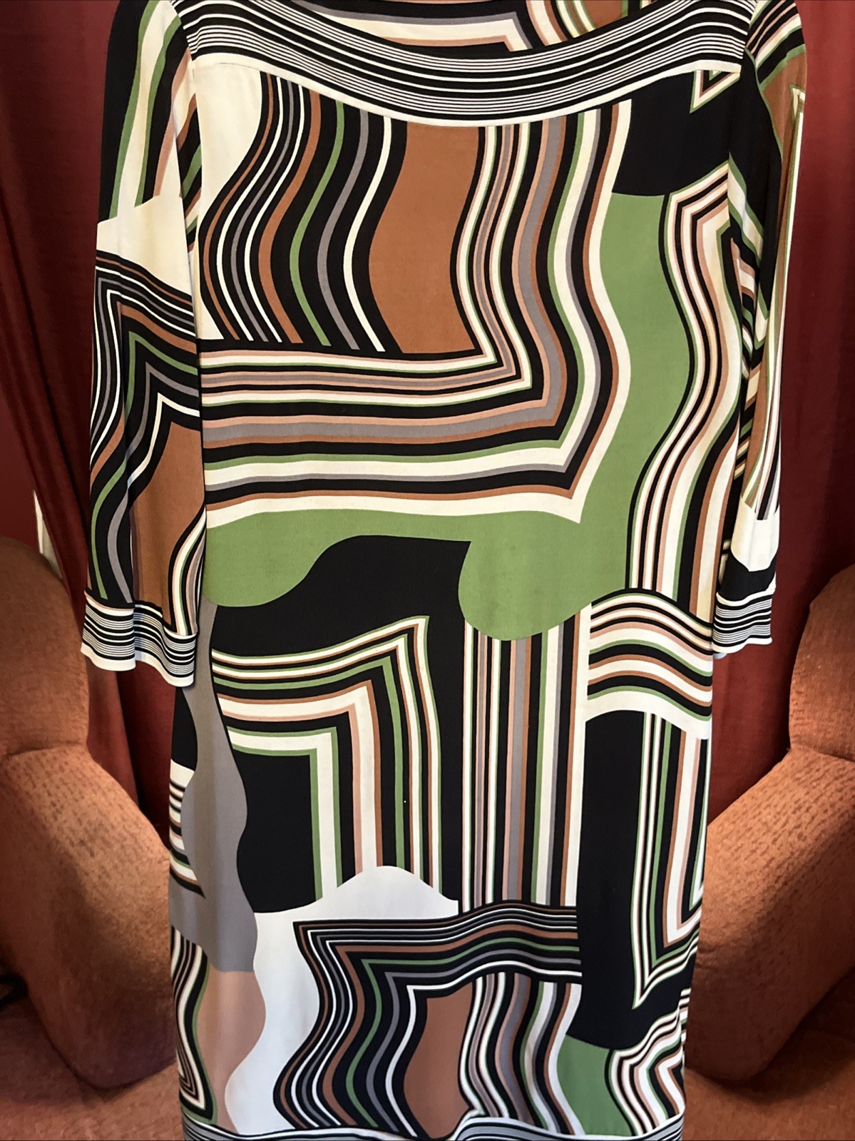 Ali Ro Abstract Retro Mod Print. Size 8. Polyester/Spandex. Excellent Condition