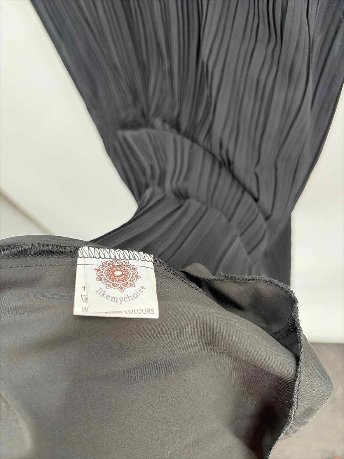 Pre-Owned Like My Choice Black Size Small Maxi Long Sleeve Dress