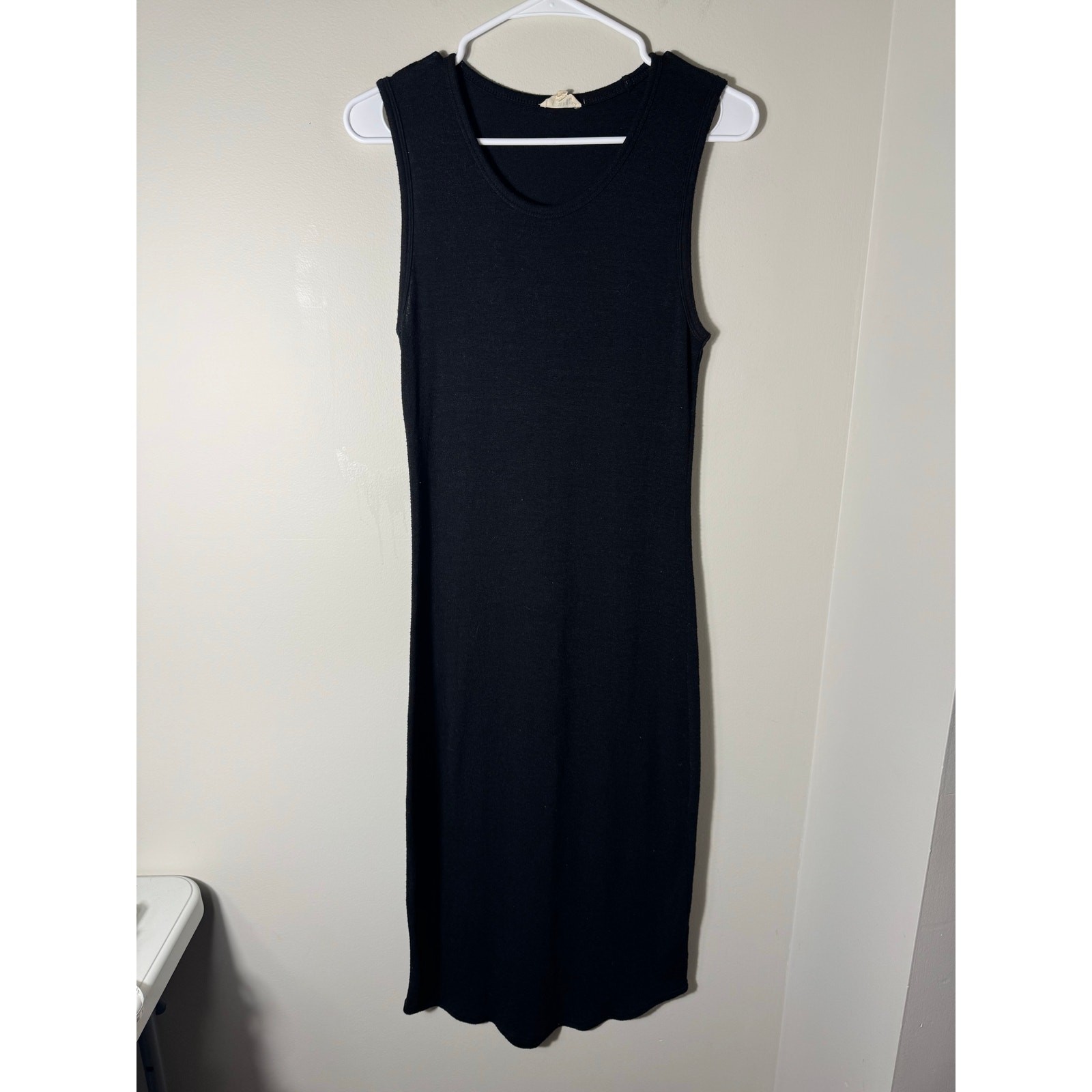 Aritzia Wilfred Free Bruni Black Midi Dress Sleeveless Size M