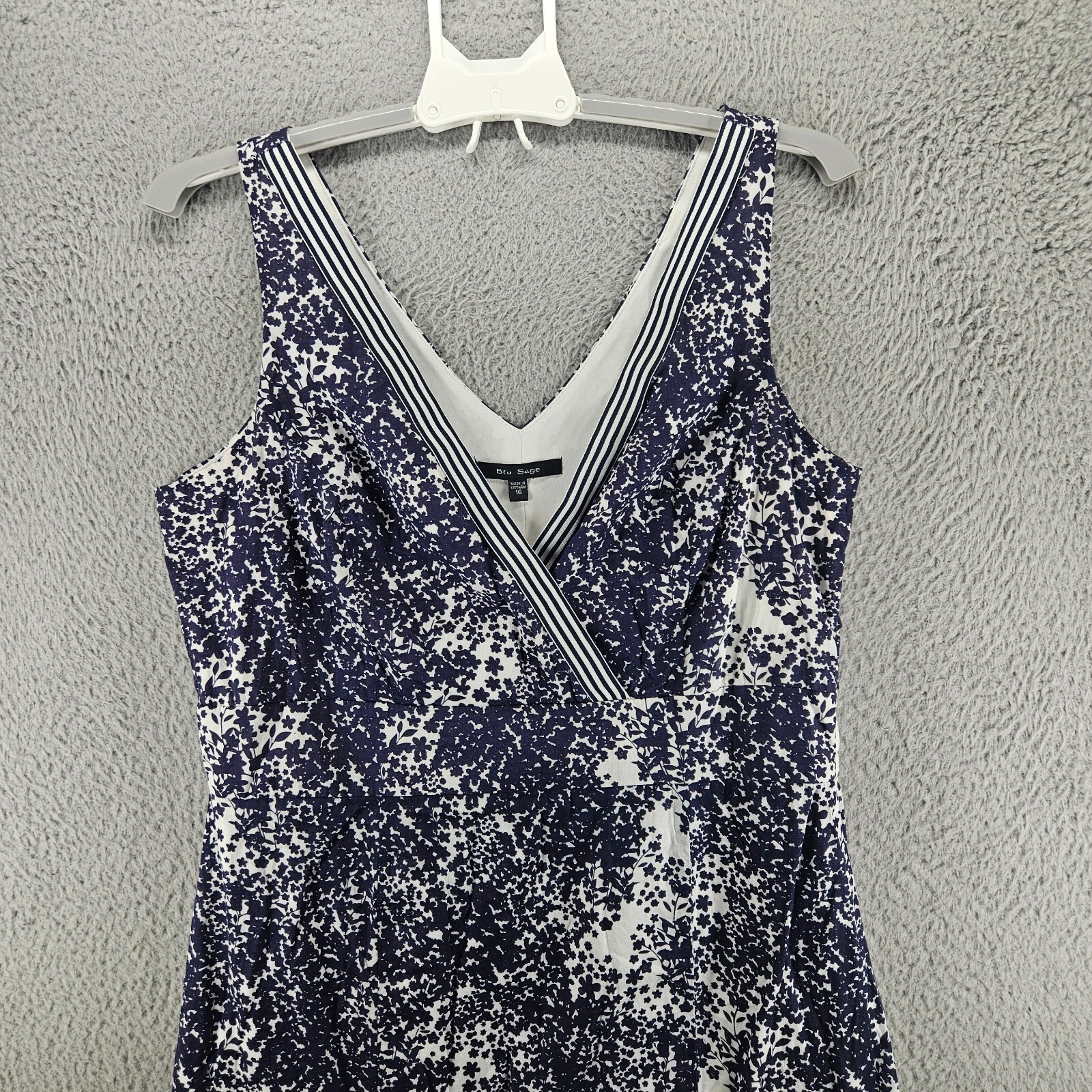 Blu Sage Dress Size 16 Side Zip Floral Print Lined Navy Blue White – 16