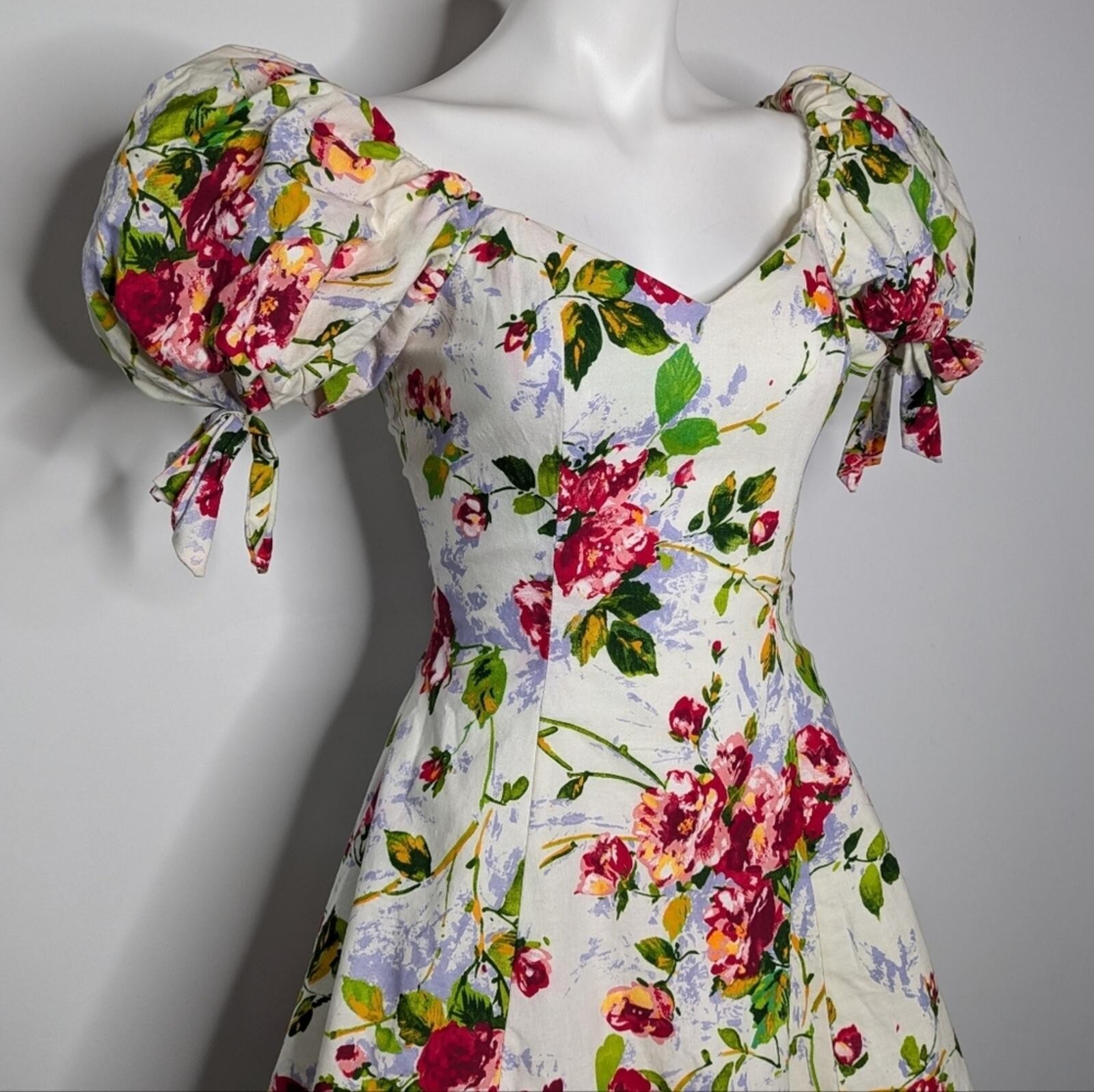 Vintage DBA LA White Red Blue Floral V Neck Puff Sleeve A Line Knee Length Dress