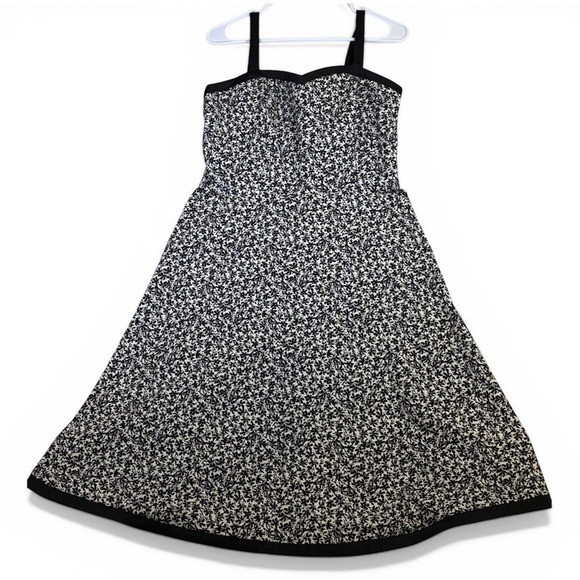 R&K Originals Black Floral Fit and Flare Midi Dress Sweetheart Neckline Size 10