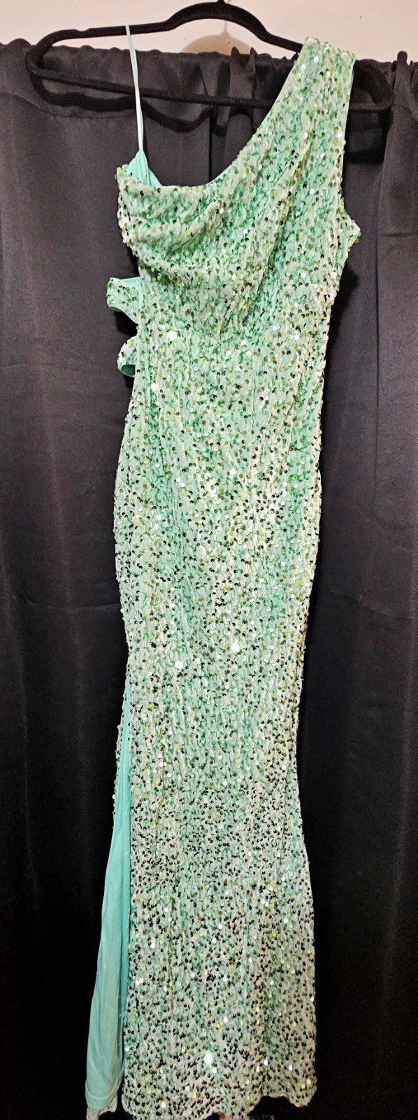Green Solid Sequin One-Shoulder Sleeveless Long Lined Side Slit Gown Size S