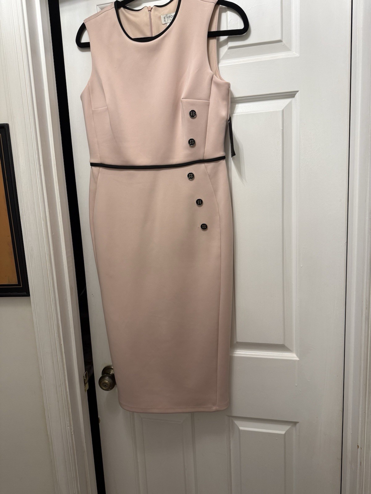 Designer Dress NWT Sz 6 Side Buttons Round Neck Reduced