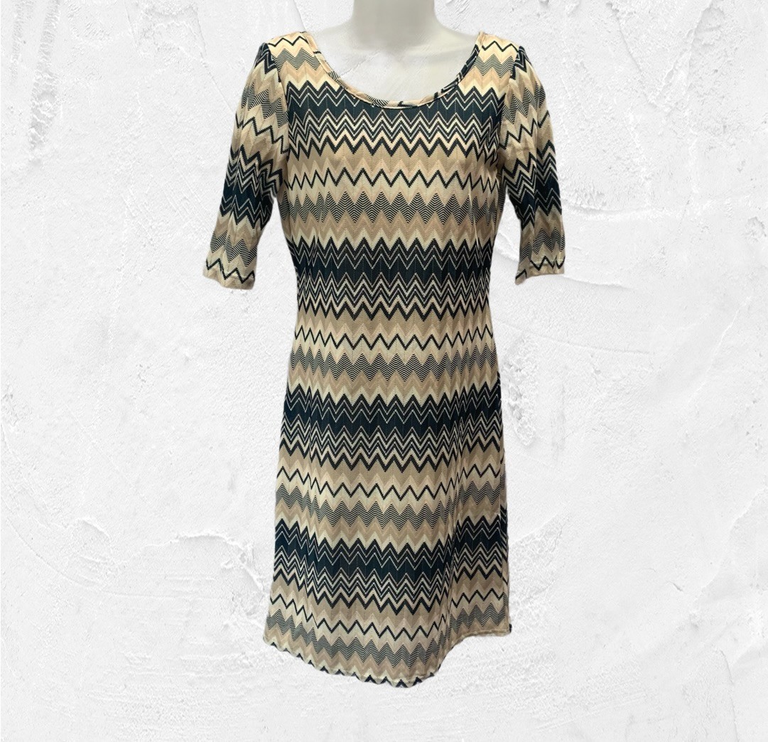 Nordstrom Velvet Torch Womens Lined Chevron Dress Size Med 3/4 Sleeve