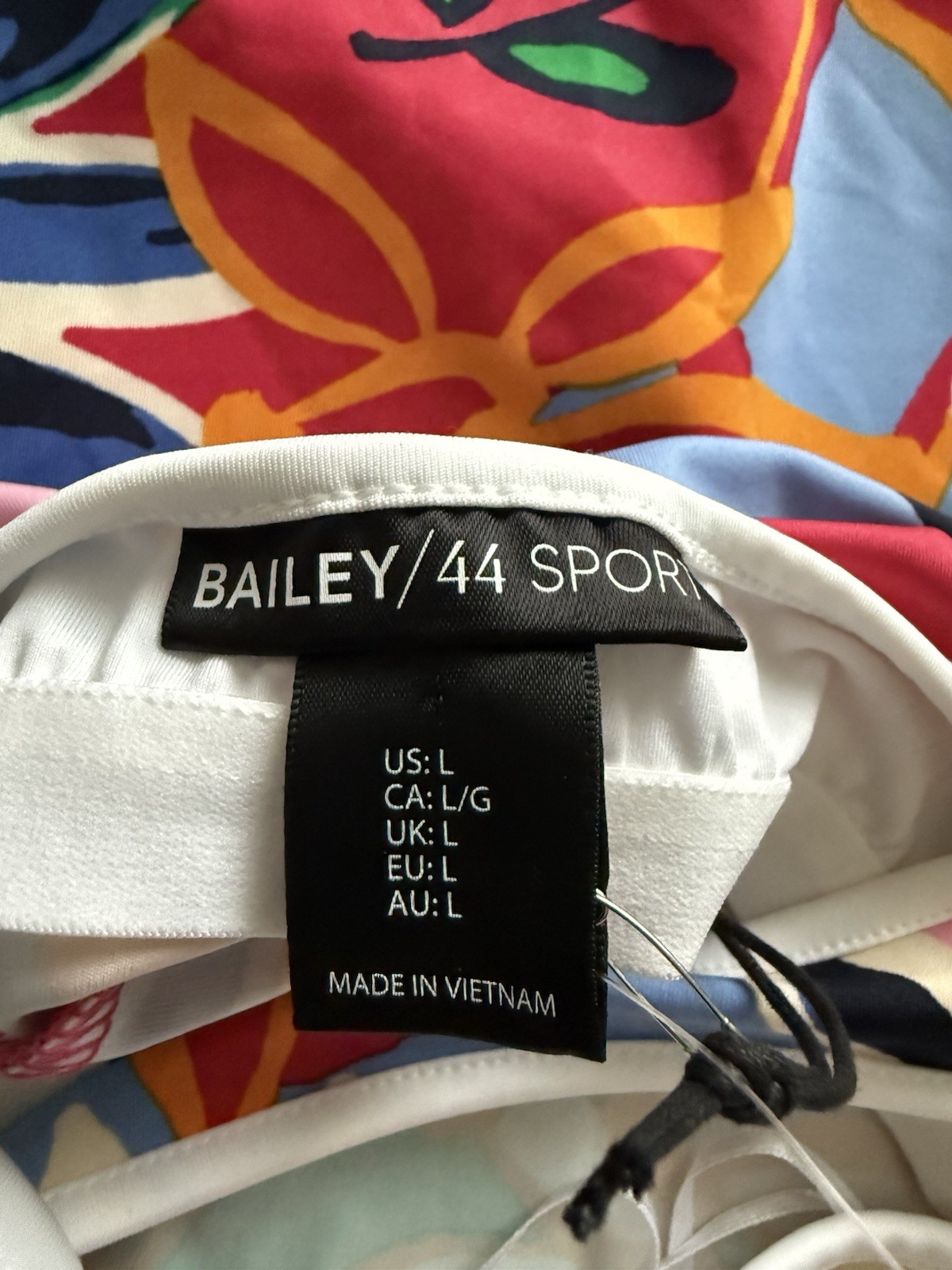 NWT Bailey 44 Sport Tropical Dress Size Large Moisture Wicking UPF 50 Quick Dry