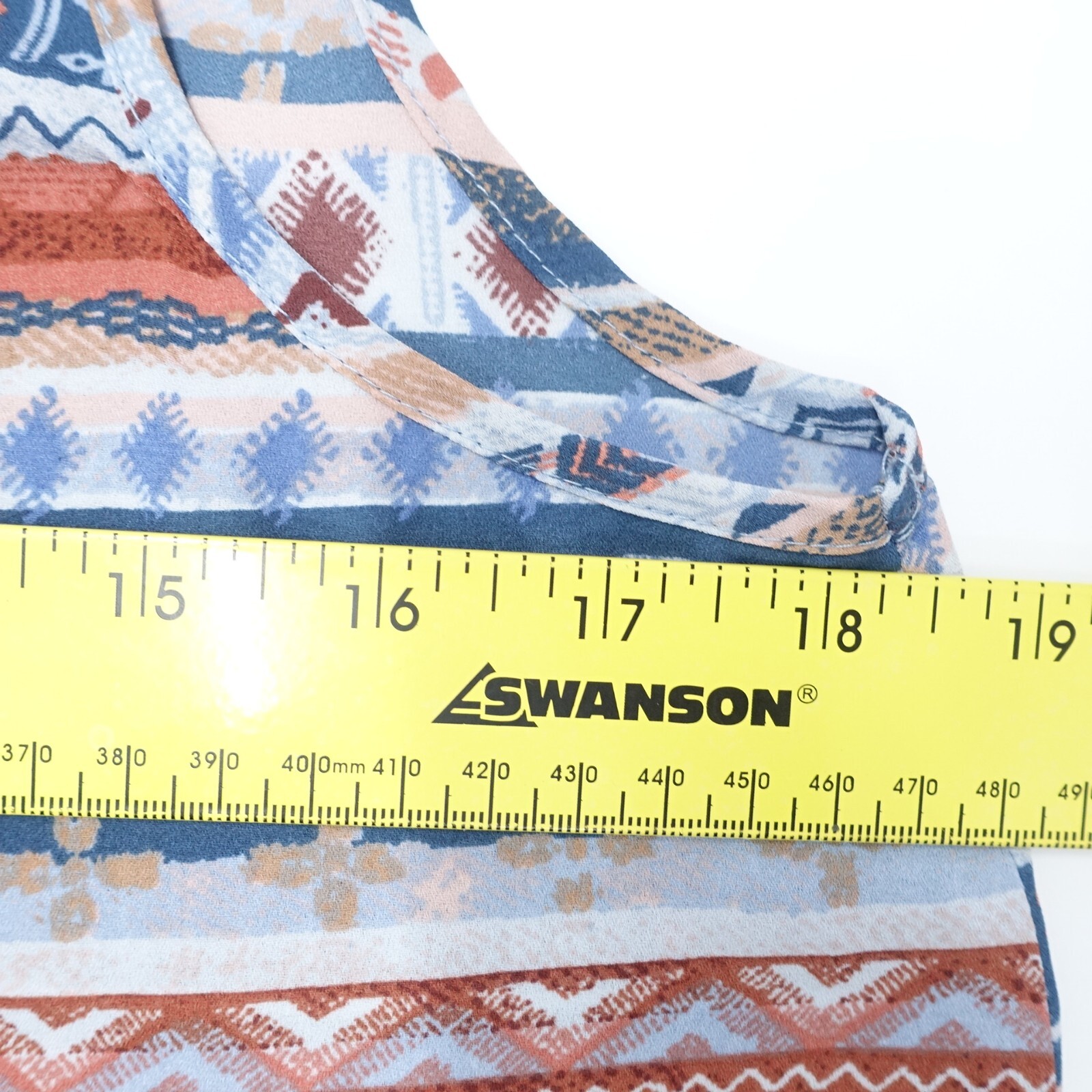 Forever 21 Shift Dress Women’s Medium Multicolor Aztec Print Round Neck Pullover